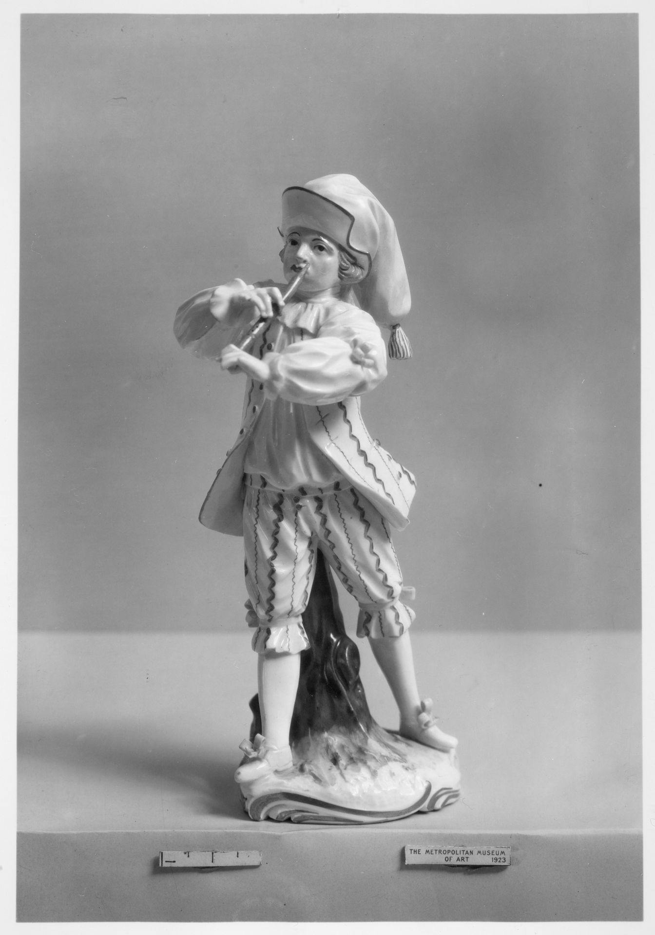 Flute player by Frankenthal Porcelain Manufactory