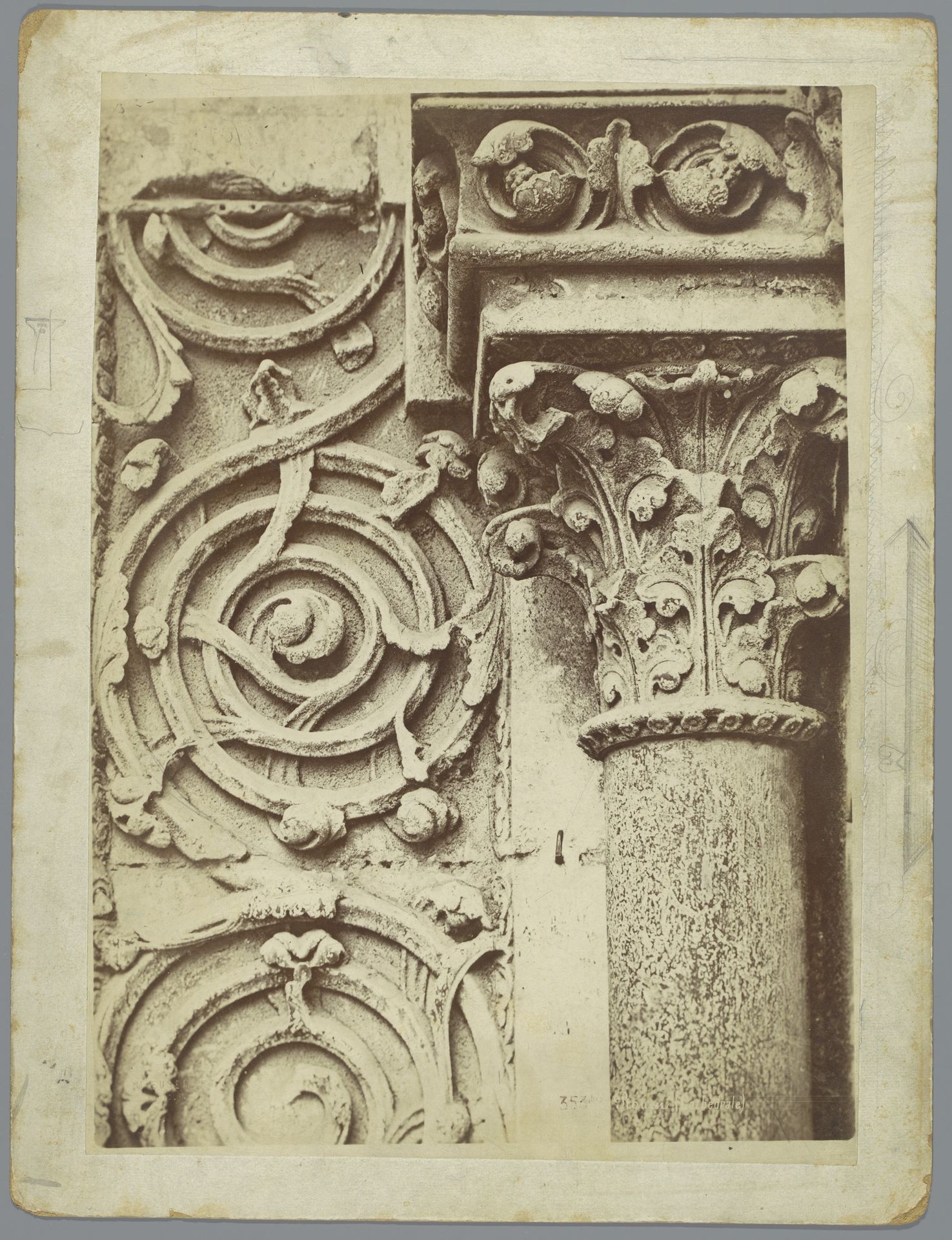 Kapiteel van de kathedraal de Notre-Dame te Rouen by Médéric Mieusement