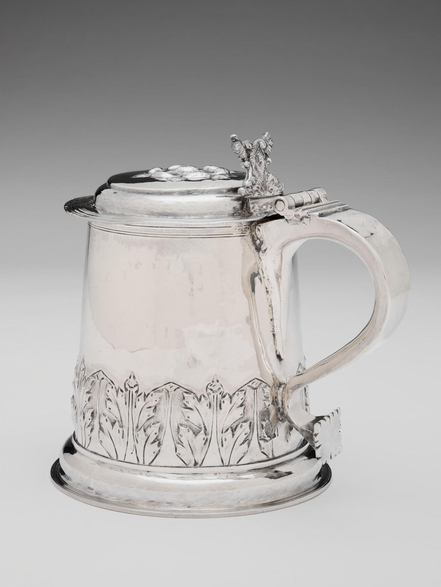 Tankard by Maker's mark DG and fleur-de-lis in lozenge
