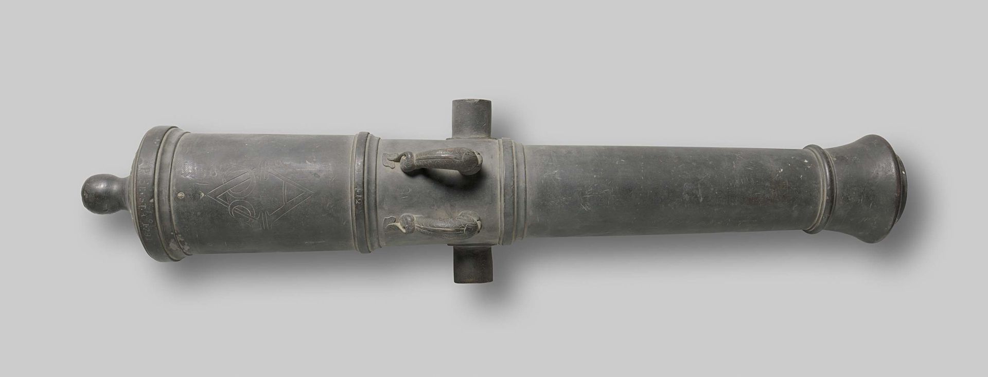 Bronzen kanon, 3 ponder, VOC Amsterdam by Pieter Seest