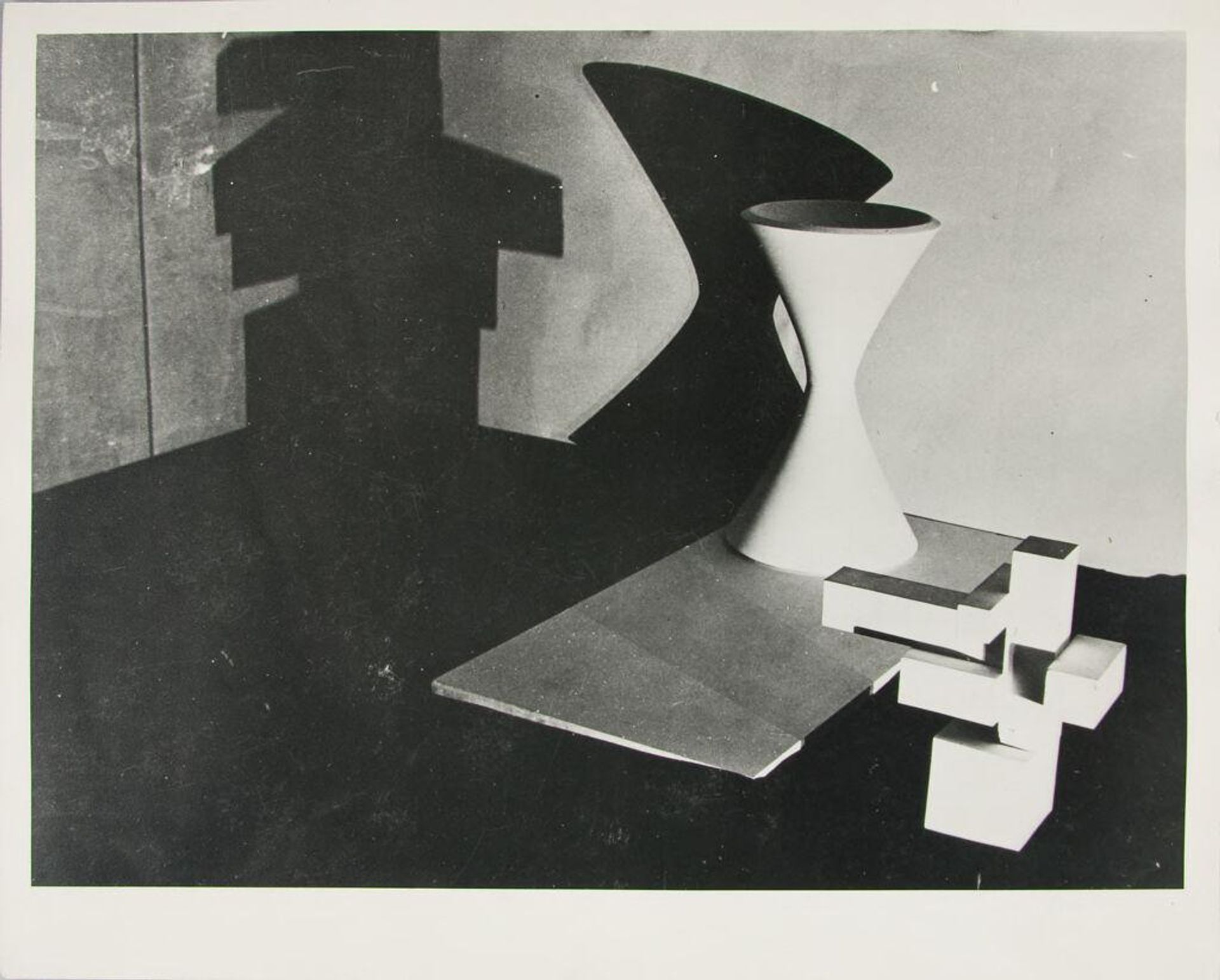 Work from Joost Schmidt's Sculpture Workshop by T. Lux Feininger