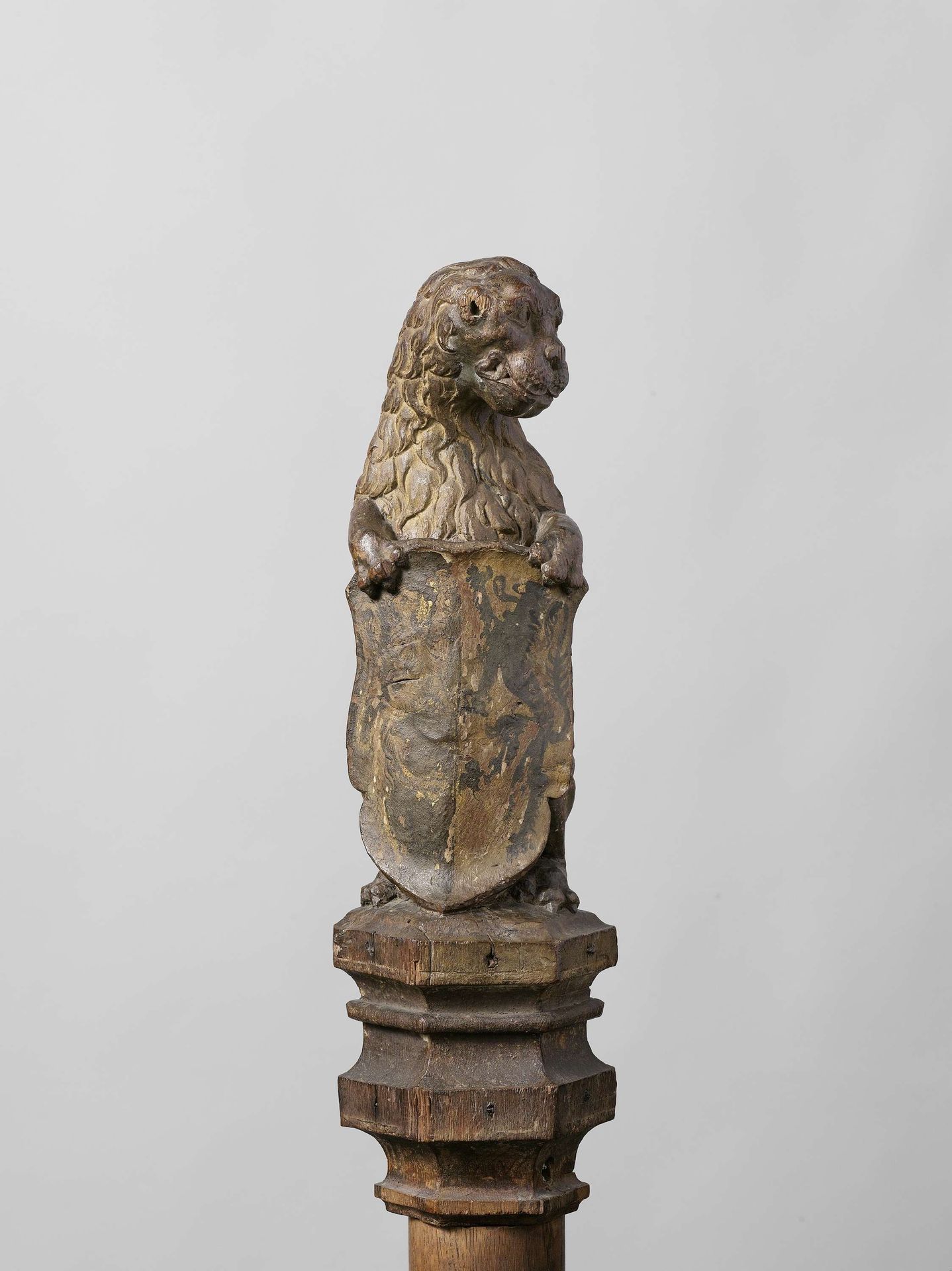 Lion Supporting an Escutcheon, from the Top of a Balustrade or the Backrest of the Stadholder’s Chair in the Rolzaal in the Hof van Holland, The Hague by Joost Janszoon