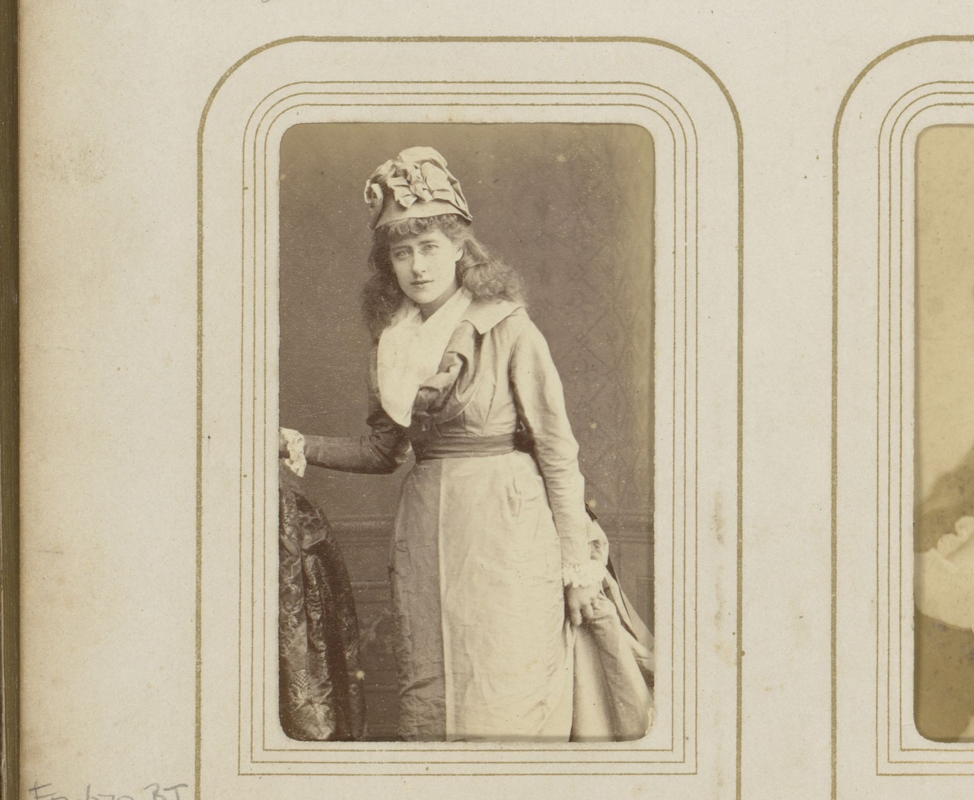 Portret van Ellen Terry by Elliott & Fry