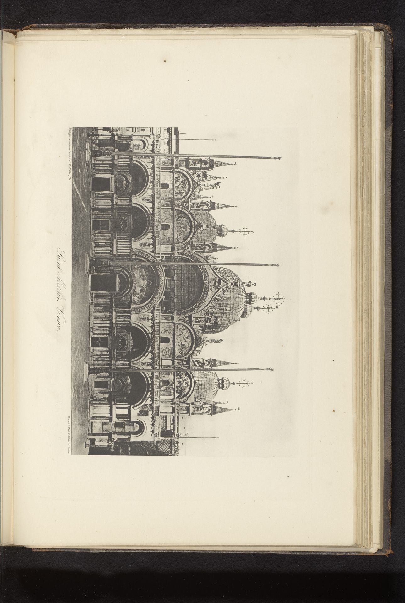 Gezicht op de Basiliek van San Marco te Venetië by Anonymous
