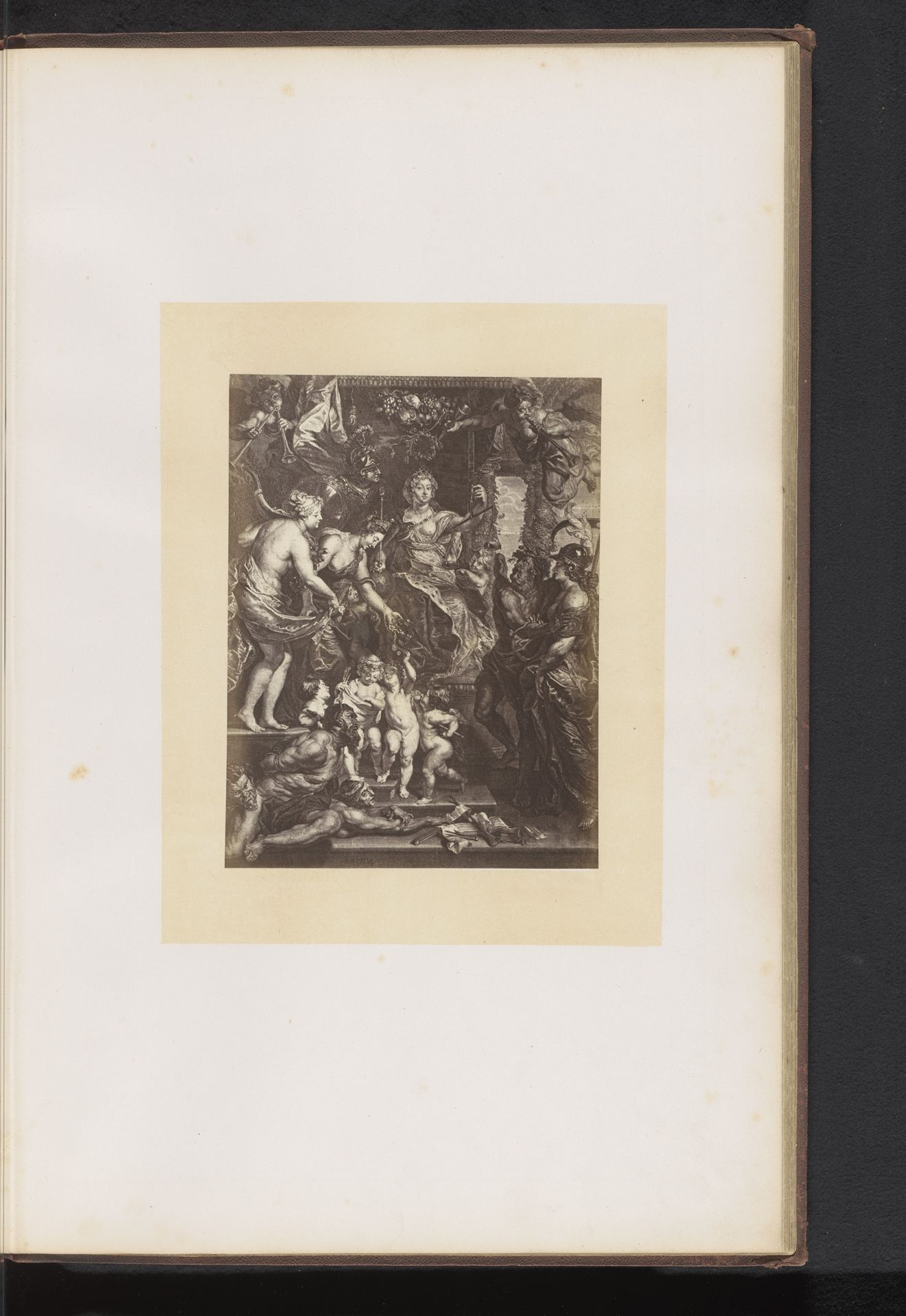 Fotoreproductie van een gravure van De gelukzaligheid van het regentschap van Maria de'Medici door Jean-Marc Nattier, naar het schilderij door Peter Paul Rubens by Dechamps et Cie.