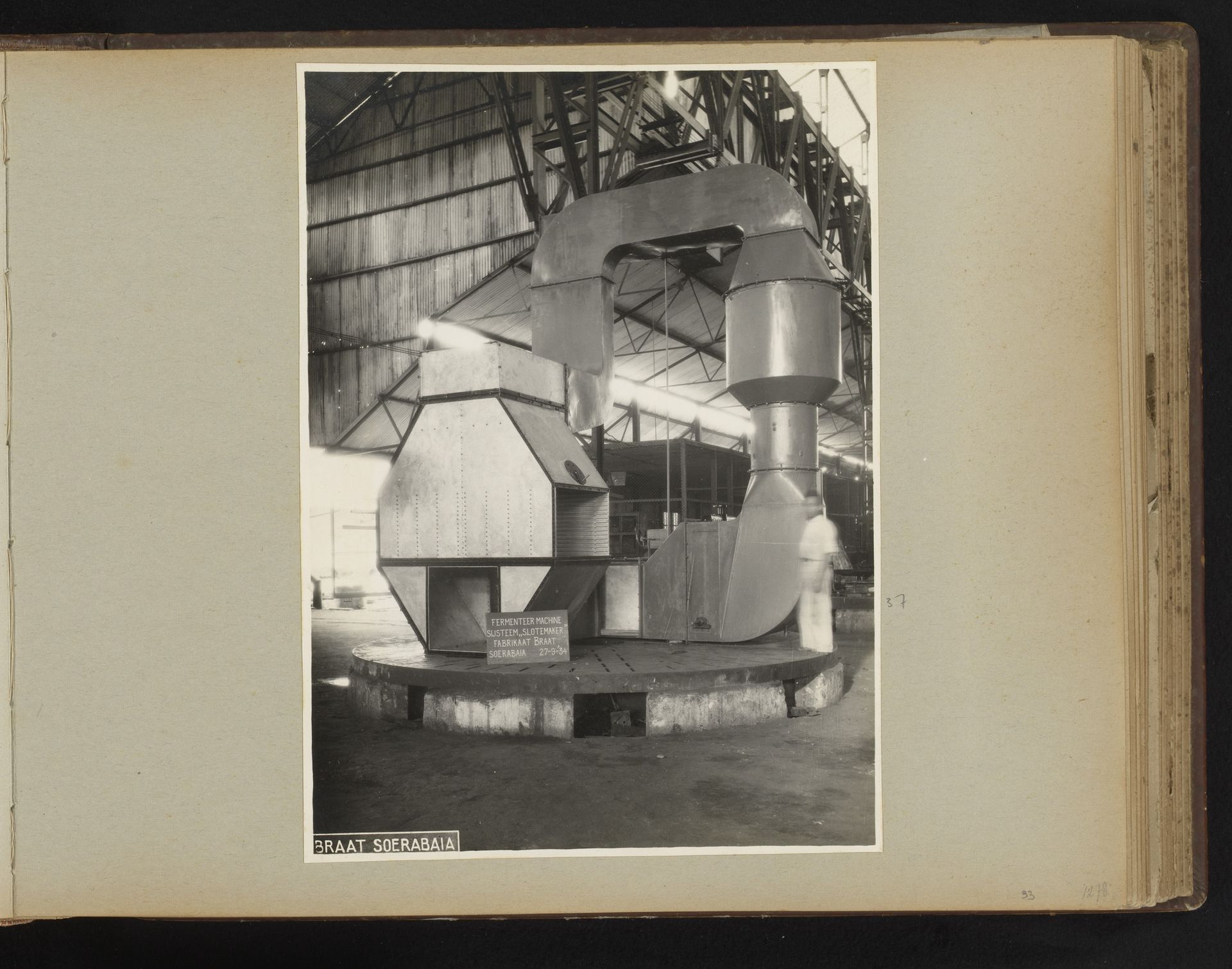 Fermenteermachine by Anonymous