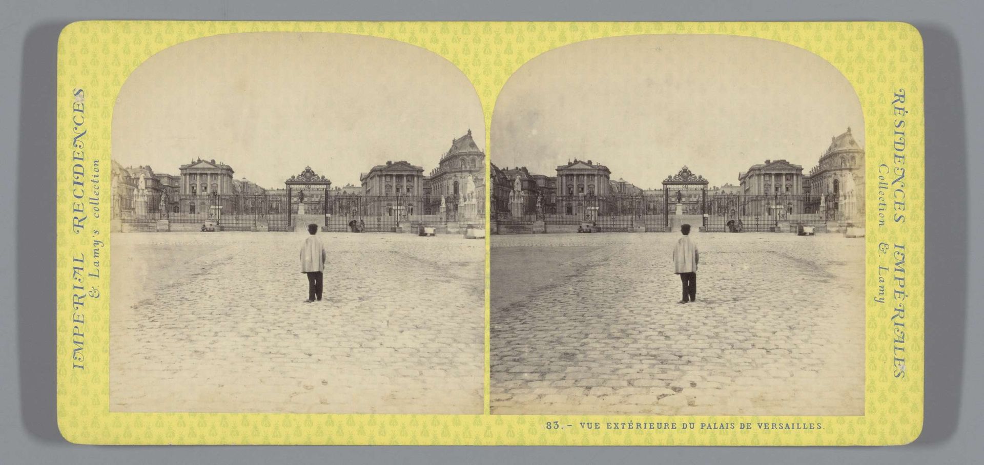 Gezicht op het paleis van Versailles, met op de voorgrond een man op de rug gezien by Ernest Eléonor Pierre Lamy