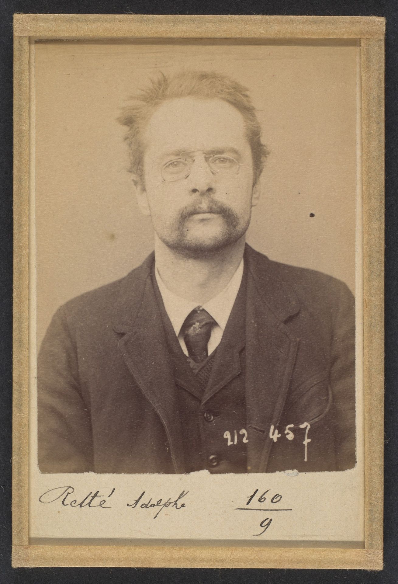 Retté. Adolphe. 30 ans, né à Paris IXe. Homme de lettre. Cris séditieux. 21/1/94. by Alphonse Bertillon