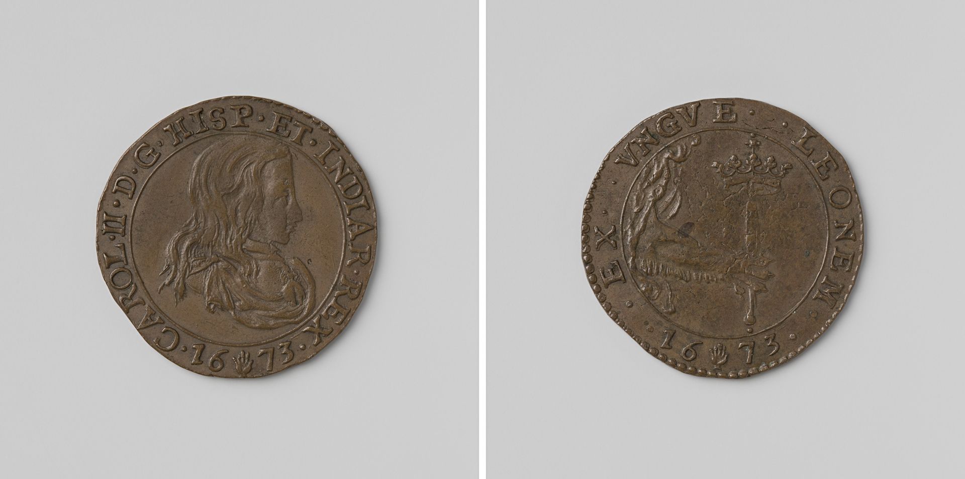 Karel II, koning van Spanje, bindt de strijd aan met de Fransen by Anonymous