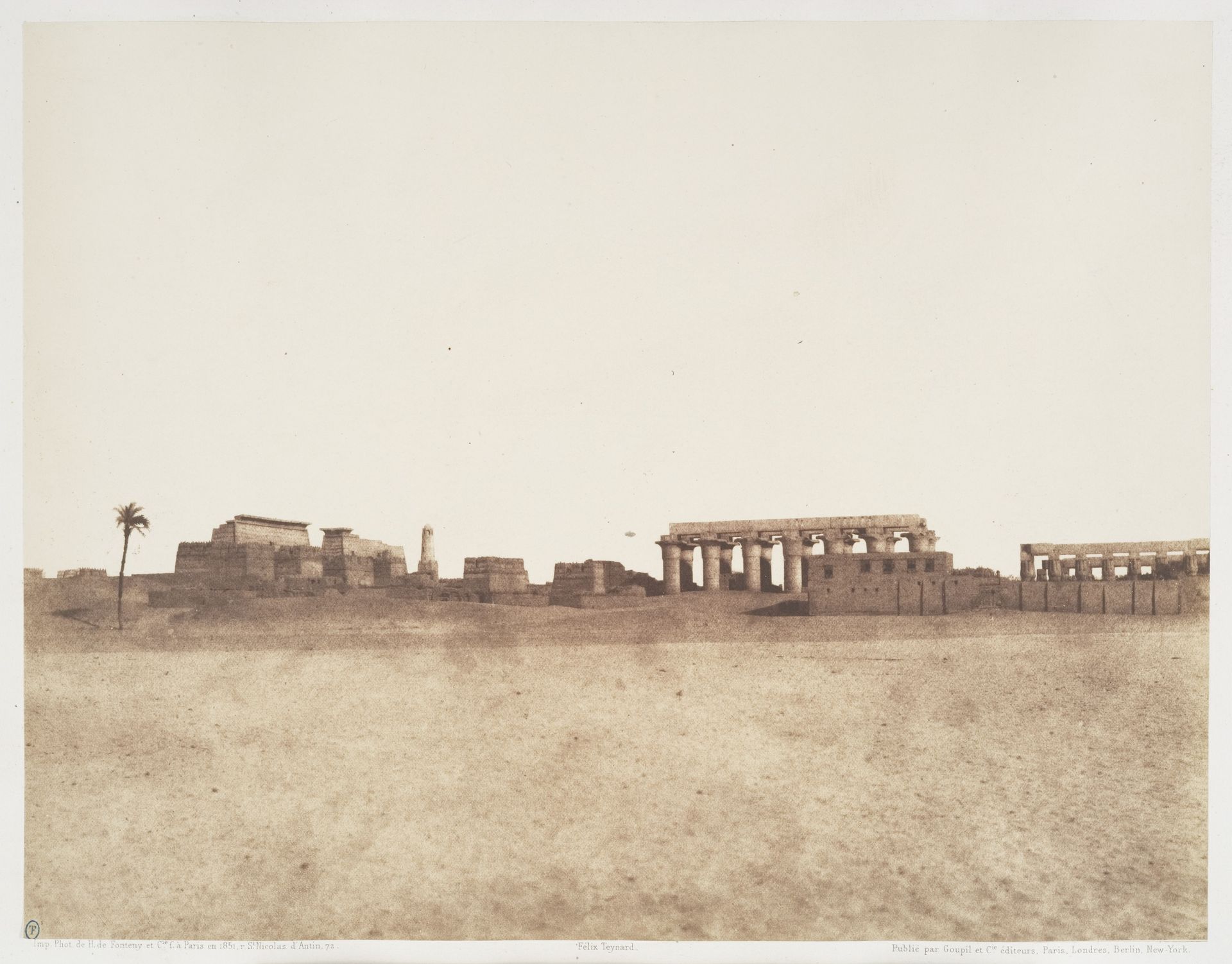 Louksor (Thèbes), Vue Générale des Ruines by Félix Teynard