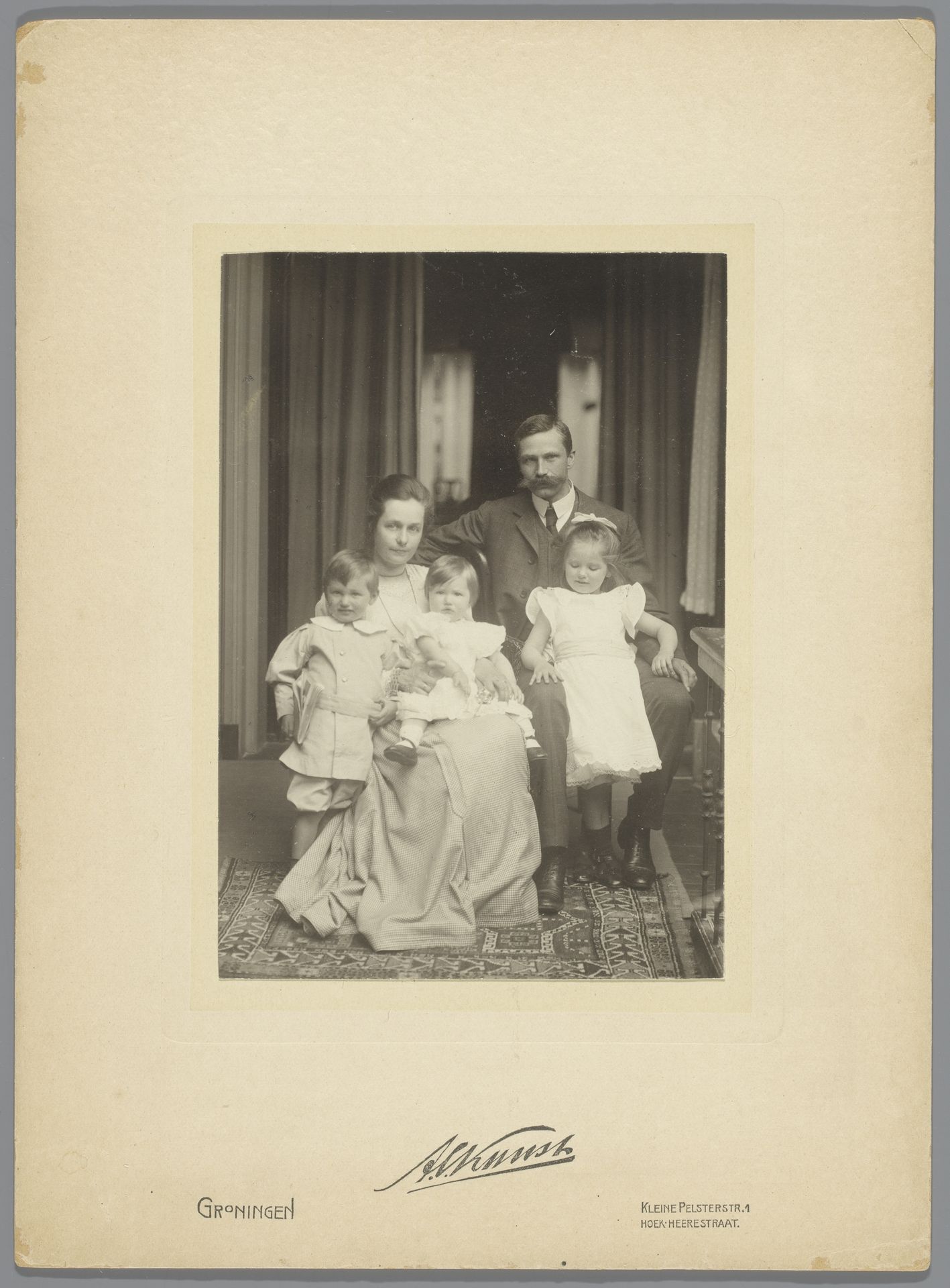 Gezinsportret van familie van der Waals by Aleidas Christiaan Kunst