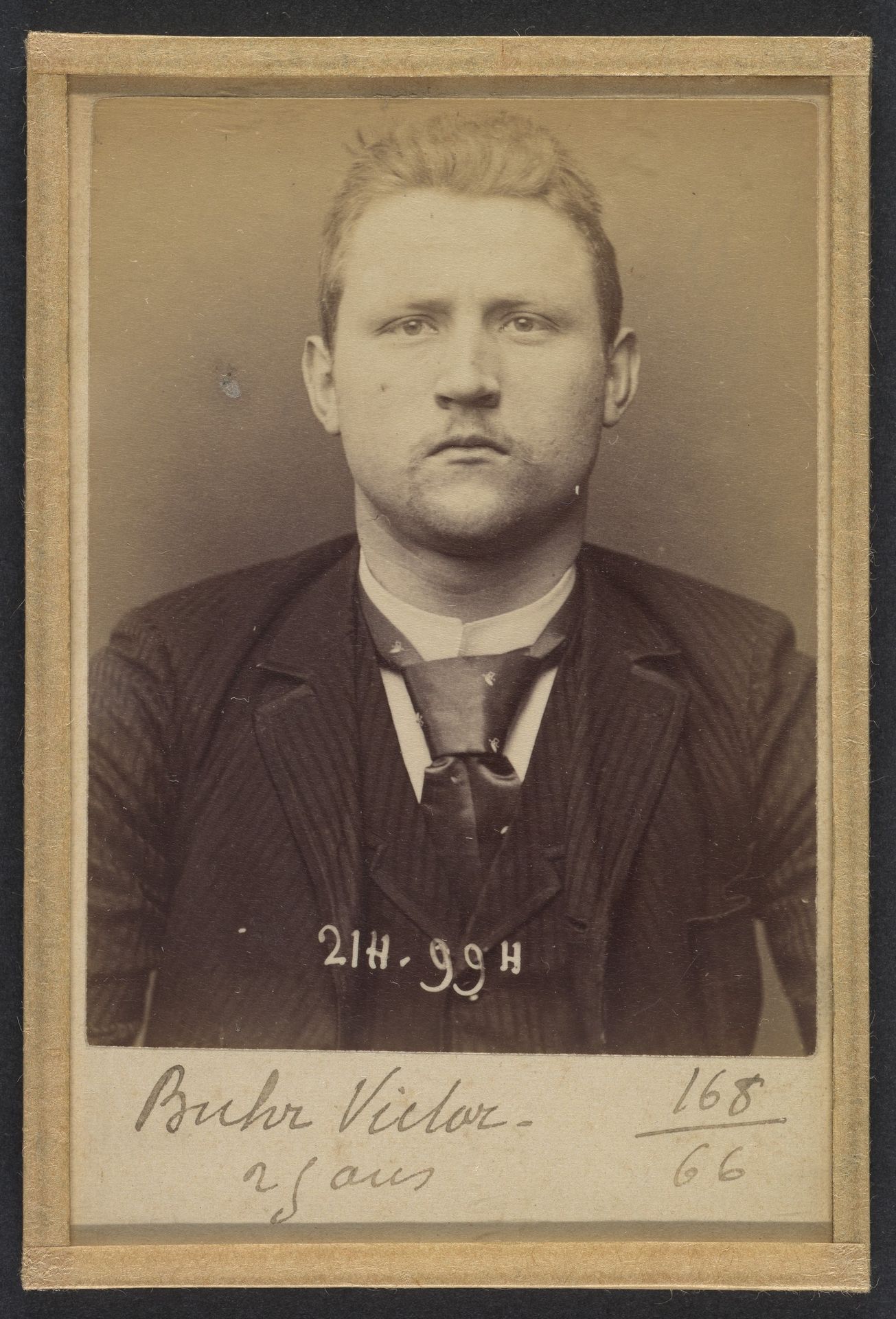 Buhr. Victor. 25 ans, né à Cologne (Allemagne). Peintre décorateur. Anarchiste. 2/3/94. by Alphonse Bertillon