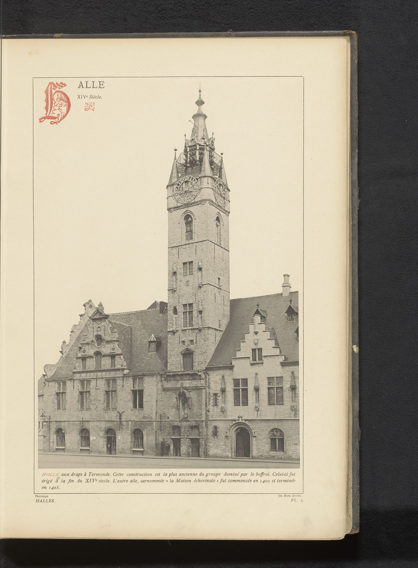 Stadhuis te Dendermonde by Anonymous