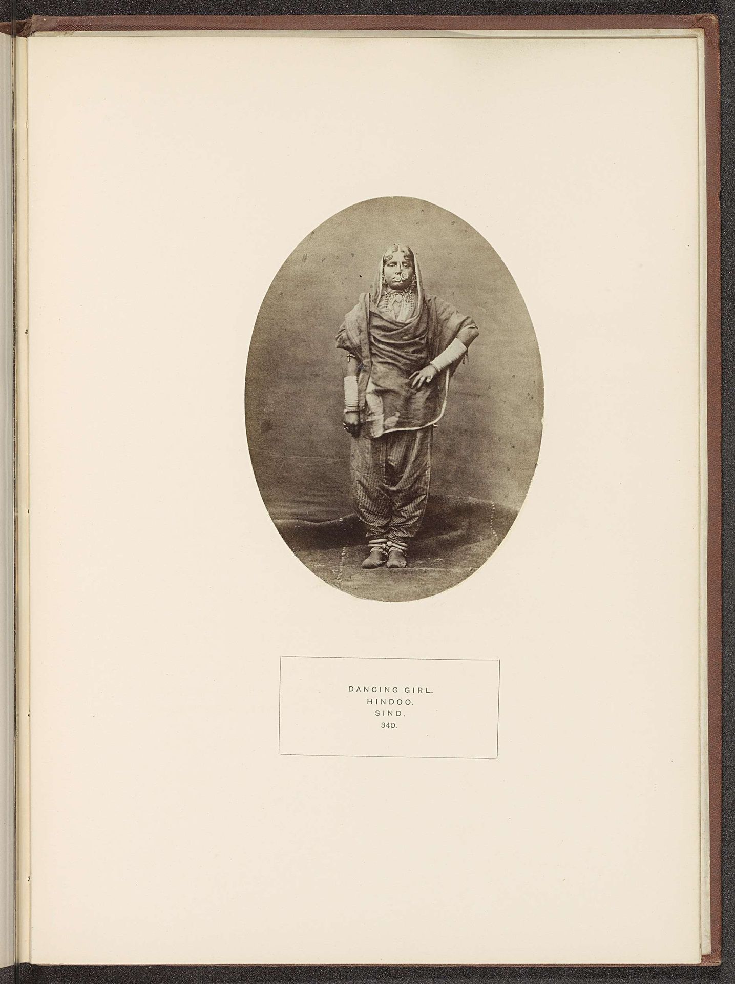 Portret van een onbekende danseres uit Sindh by Henry Charles Baskerville Tanner