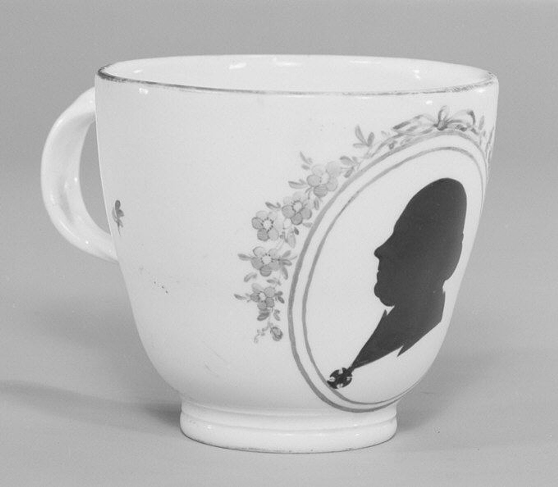 Cup by Fulda Pottery and Porcelain Manufactory