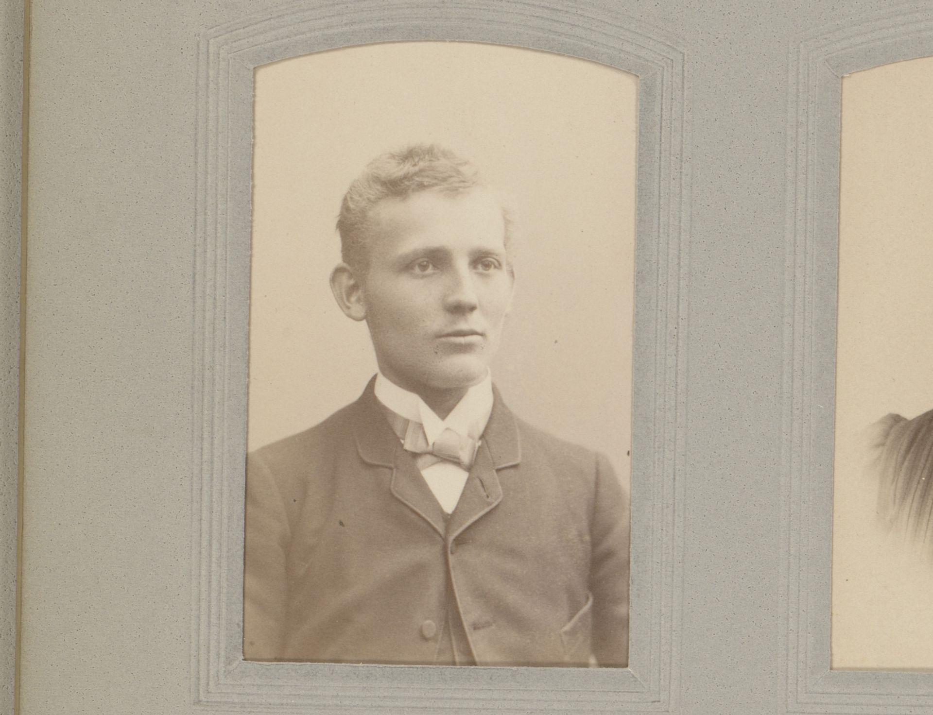 Portret van een jongen by Daniel Nyblin