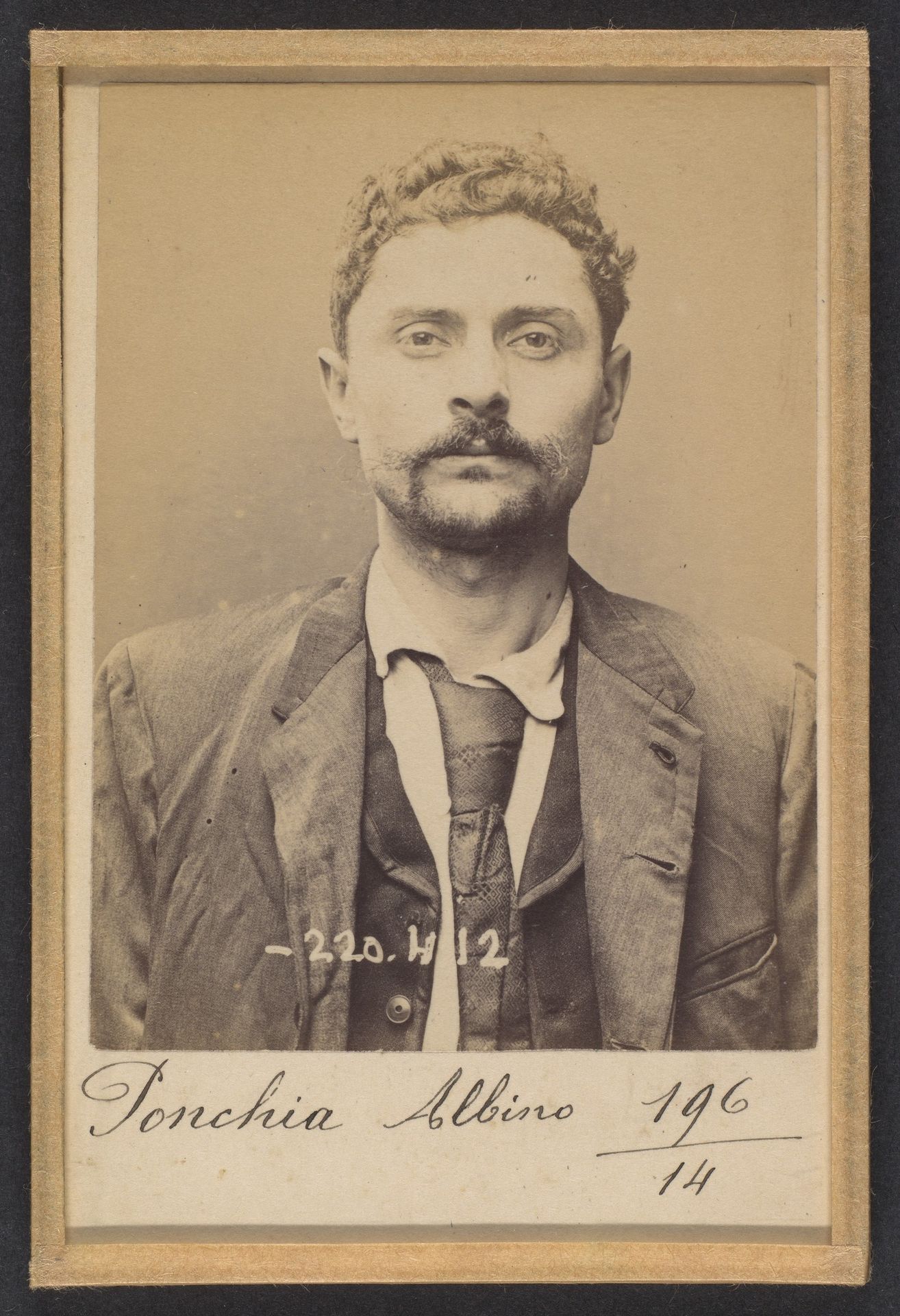 Ponchia. Charles, Albino. 32 ans, né le 1/3/62 à Montanaro (Italie). Menuisier. Anarchiste. 2/7/94. by Alphonse Bertillon