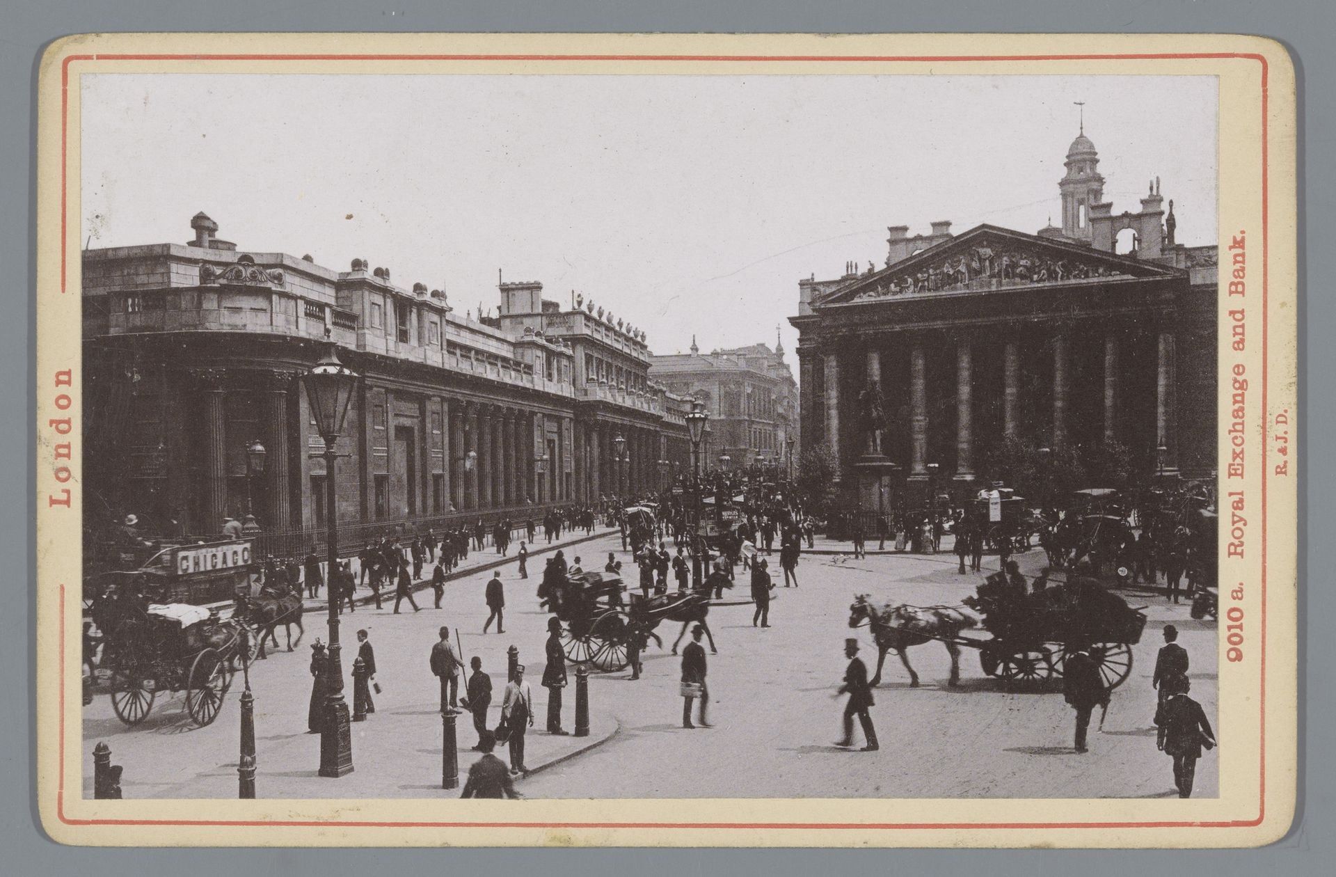 Gezicht op de Royal Exchange en Bank in Londen by Römmler & Jonas