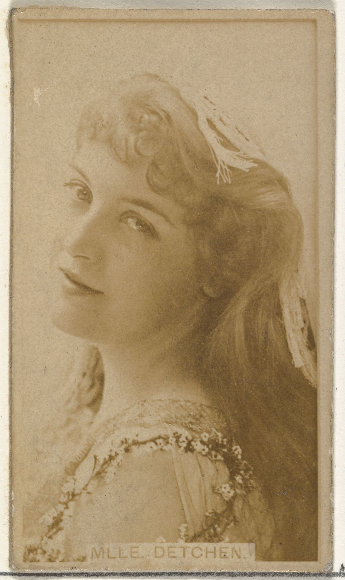 Mlle. Detchen, from the Actors and Actresses series (N145-8) issued by Duke Sons & Co. to promote Duke Cigarettes by W. Duke, Sons & Co.