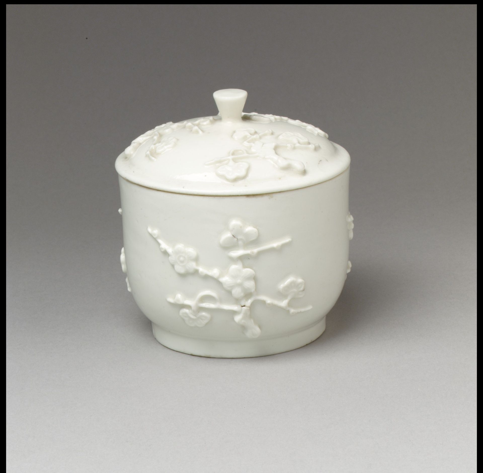 Jar with cover by Saint-Cloud factory