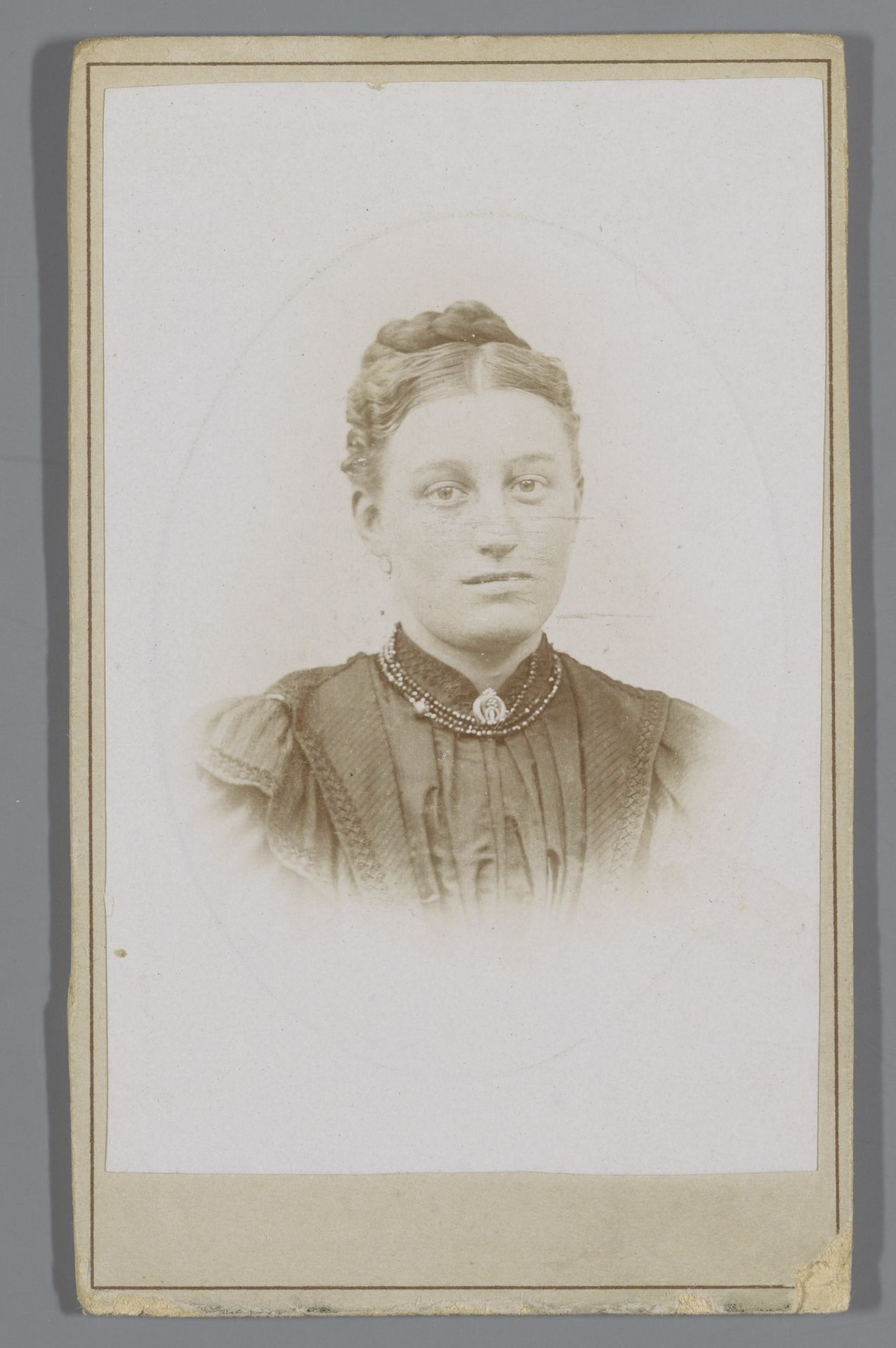 Portret van Neeltje Buurs by Anonymous