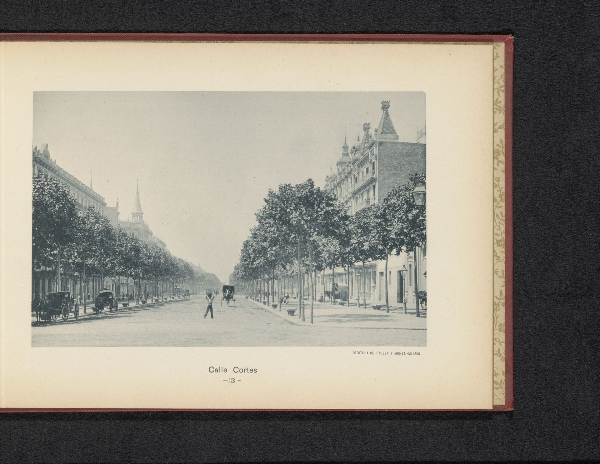 Gezicht op de Gran Via de les Corts Catalanes in Barcelona by Hauser y Menet