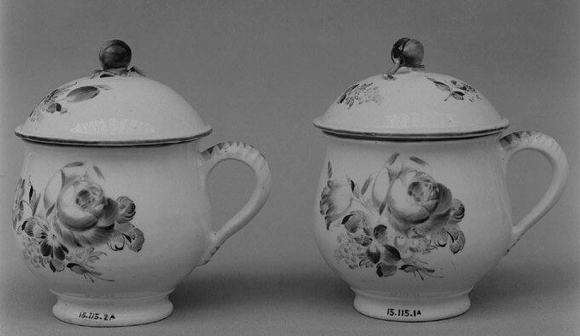 Cream pots with covers by Mennecy