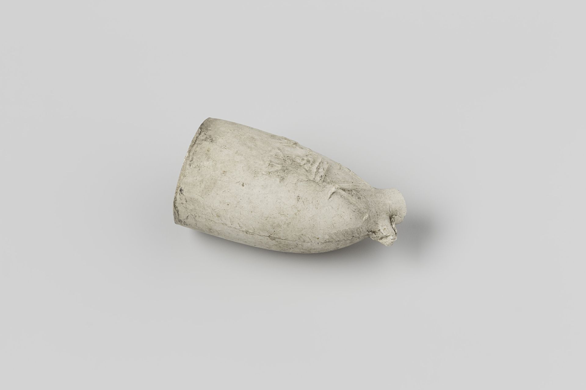 Fragment pijpenkop by Nicolaas Walter