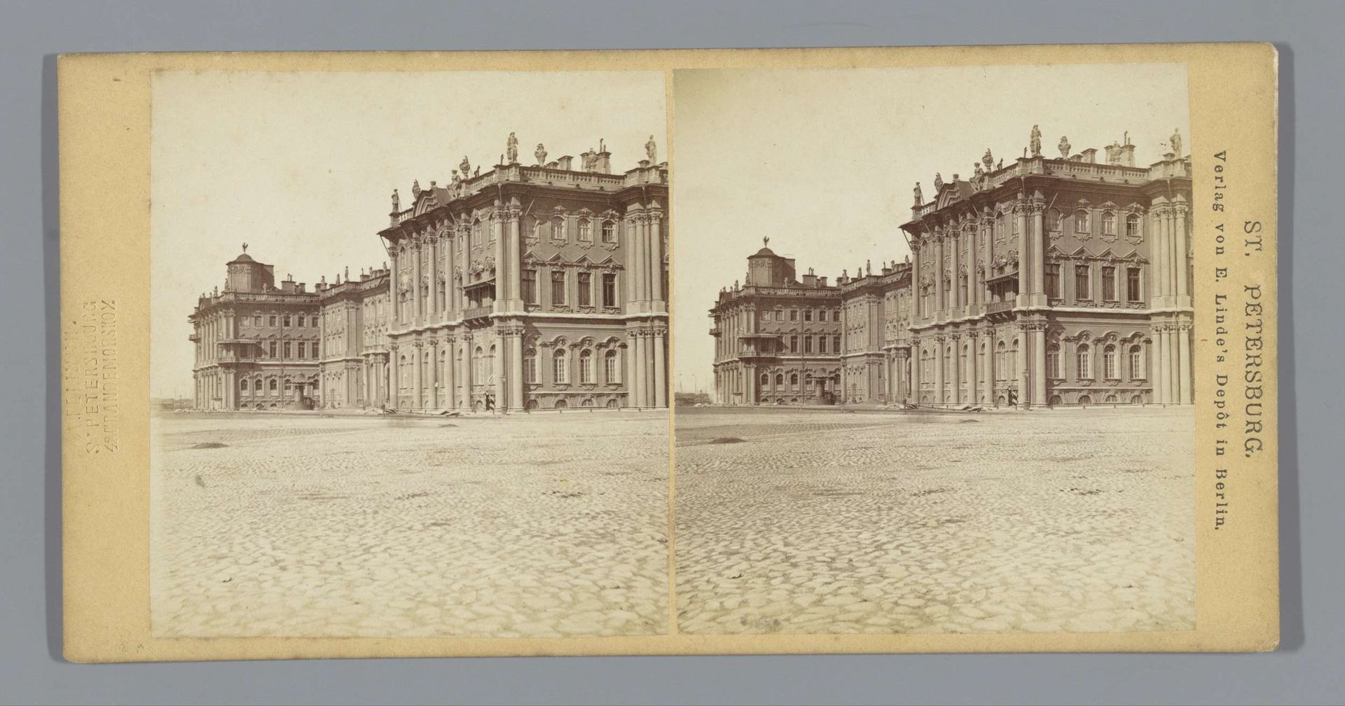 Gezicht op het Winterpaleis in Sint-Petersburg by Albert Felisch