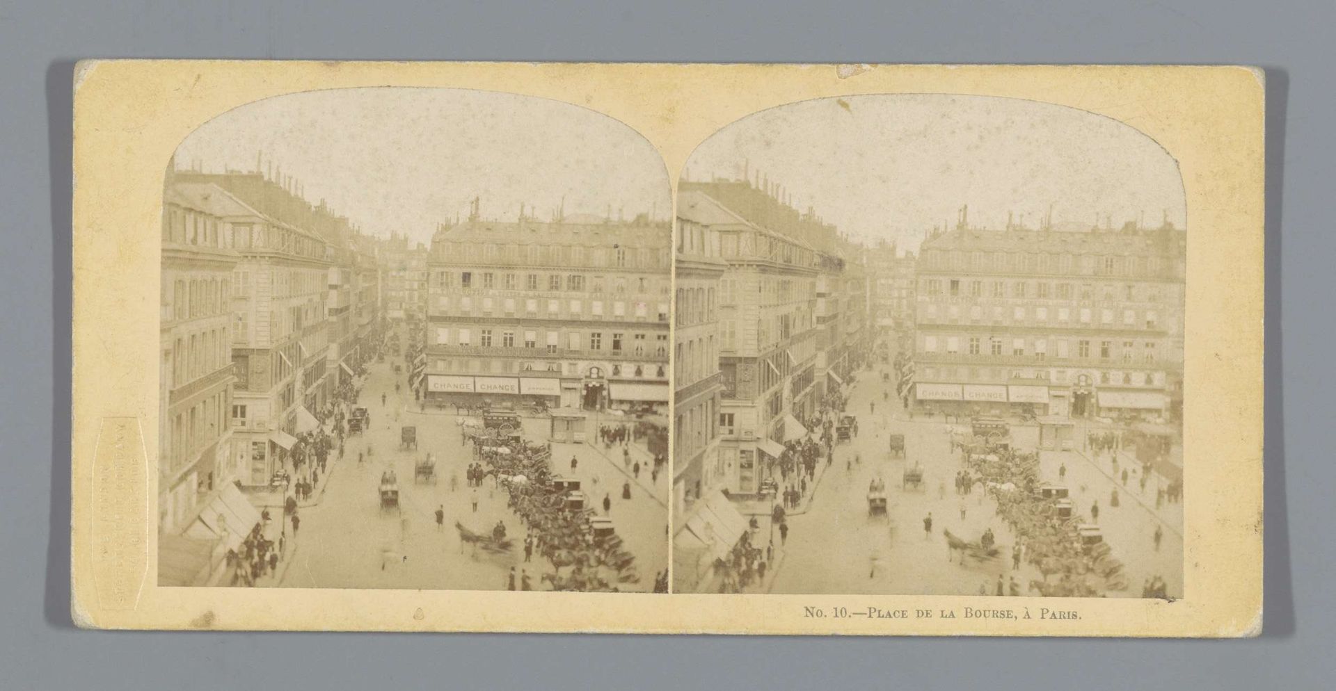 Gezicht op de Place de la Bourse te Parijs by London Stereoscopic Company