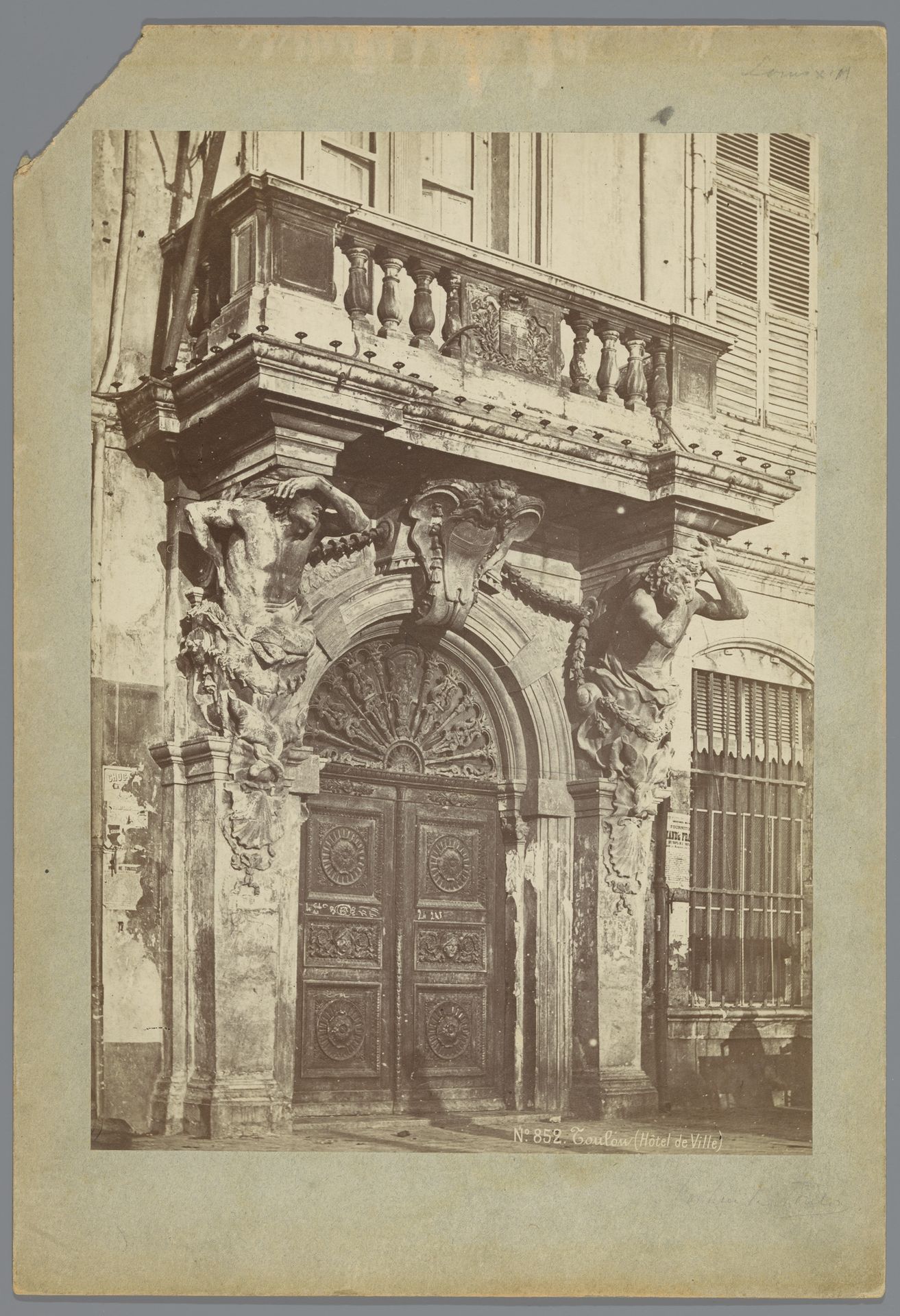 Toegangspoort van het stadhuis van Toulon by Médéric Mieusement