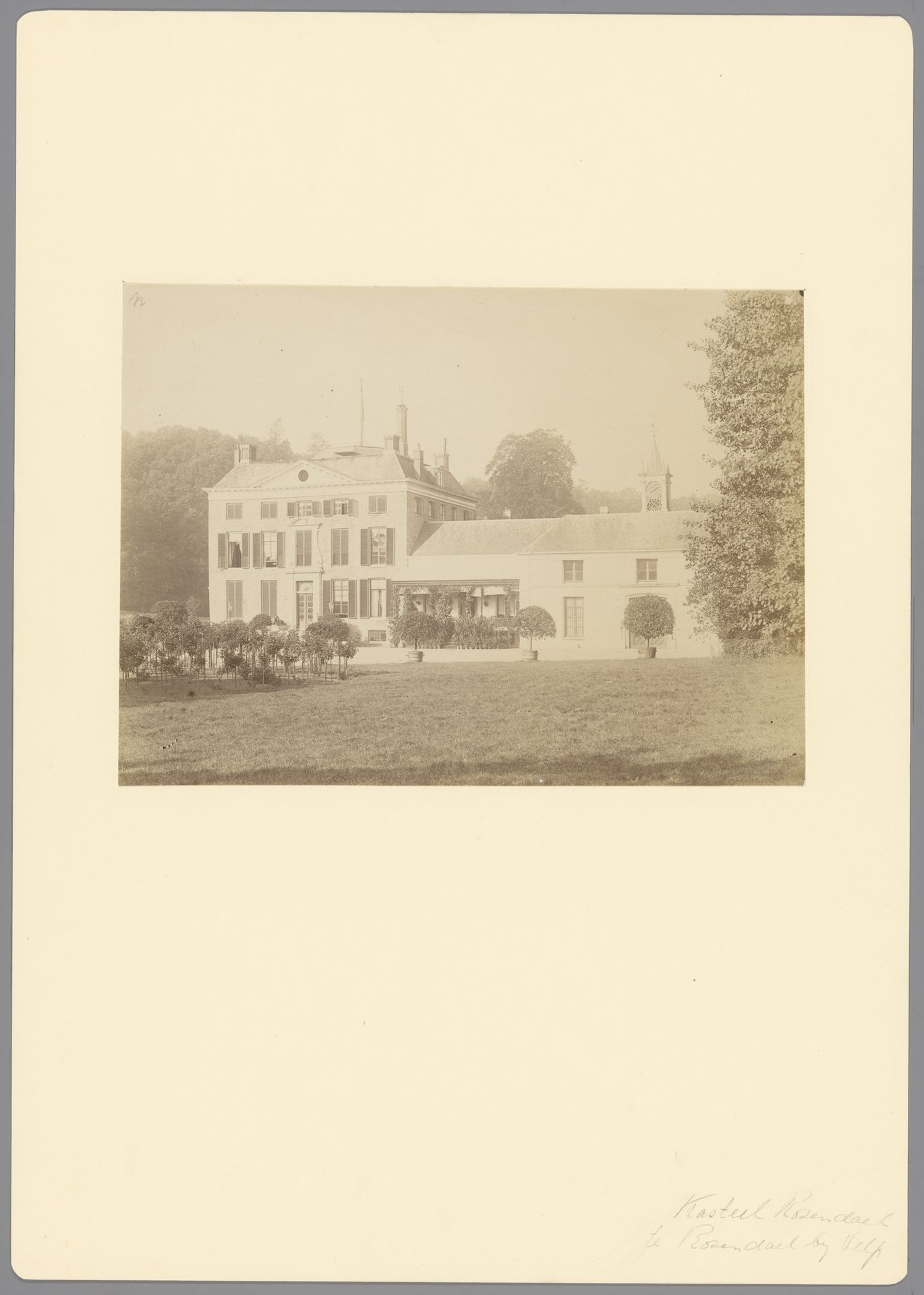 Gezicht op Kasteel Rozendael by anoniem (Monumentenzorg)