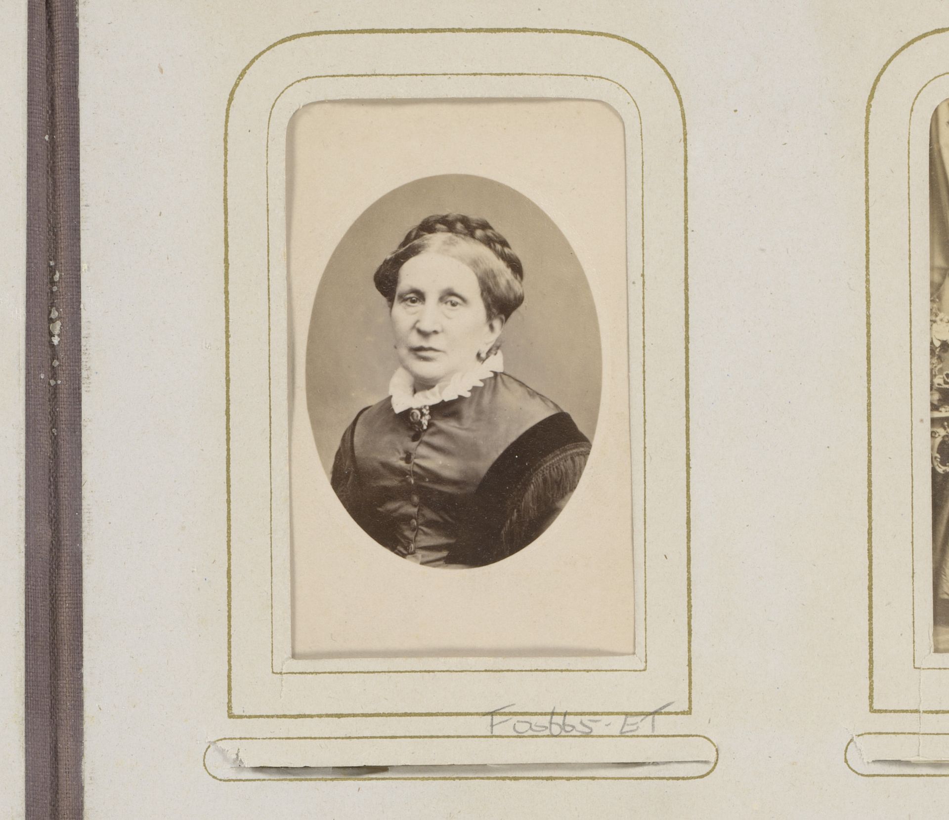 Portret van een vrouw by Hendrik Anthonie Karel Ringler
