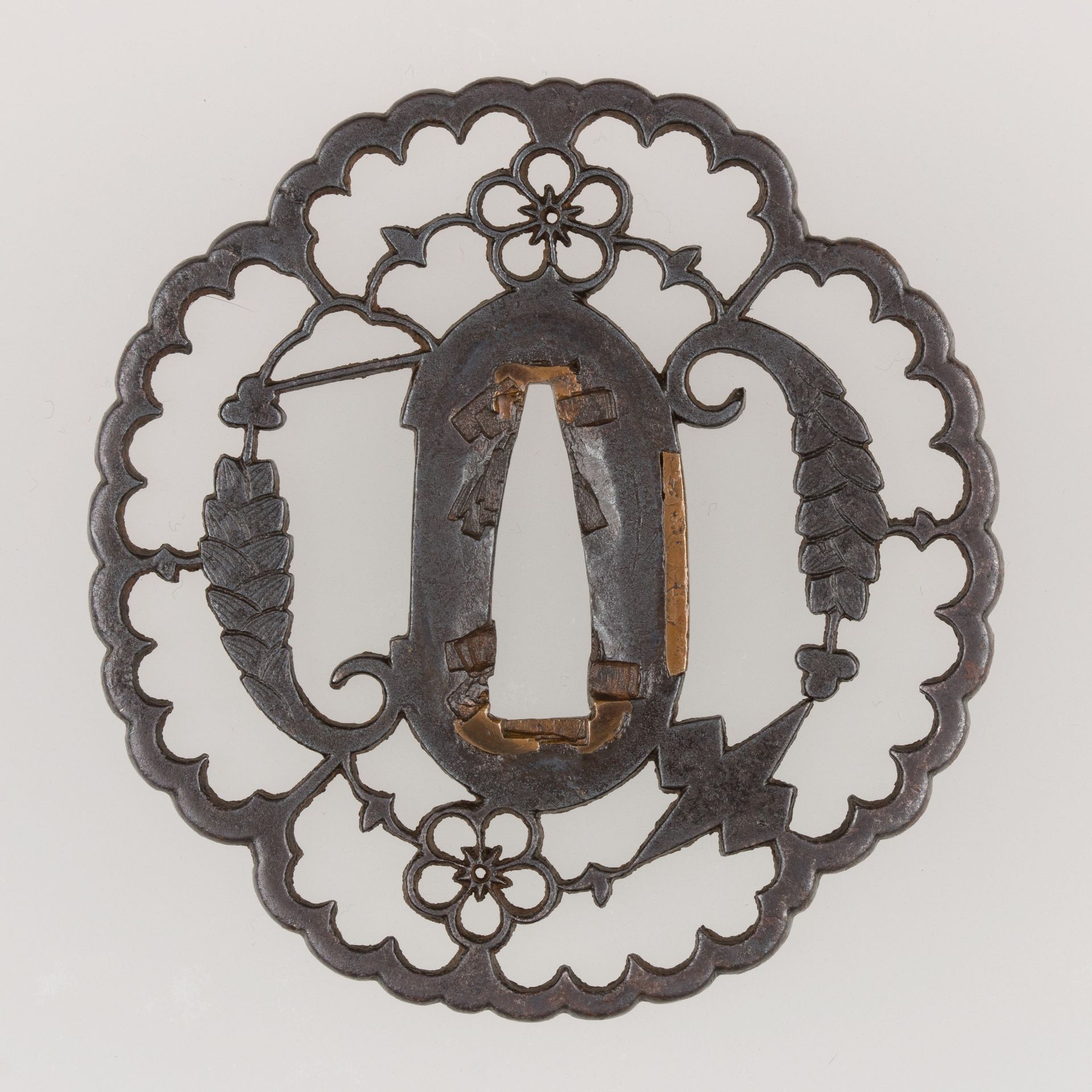 Sword Guard (Tsuba) by Kyōsukashi School