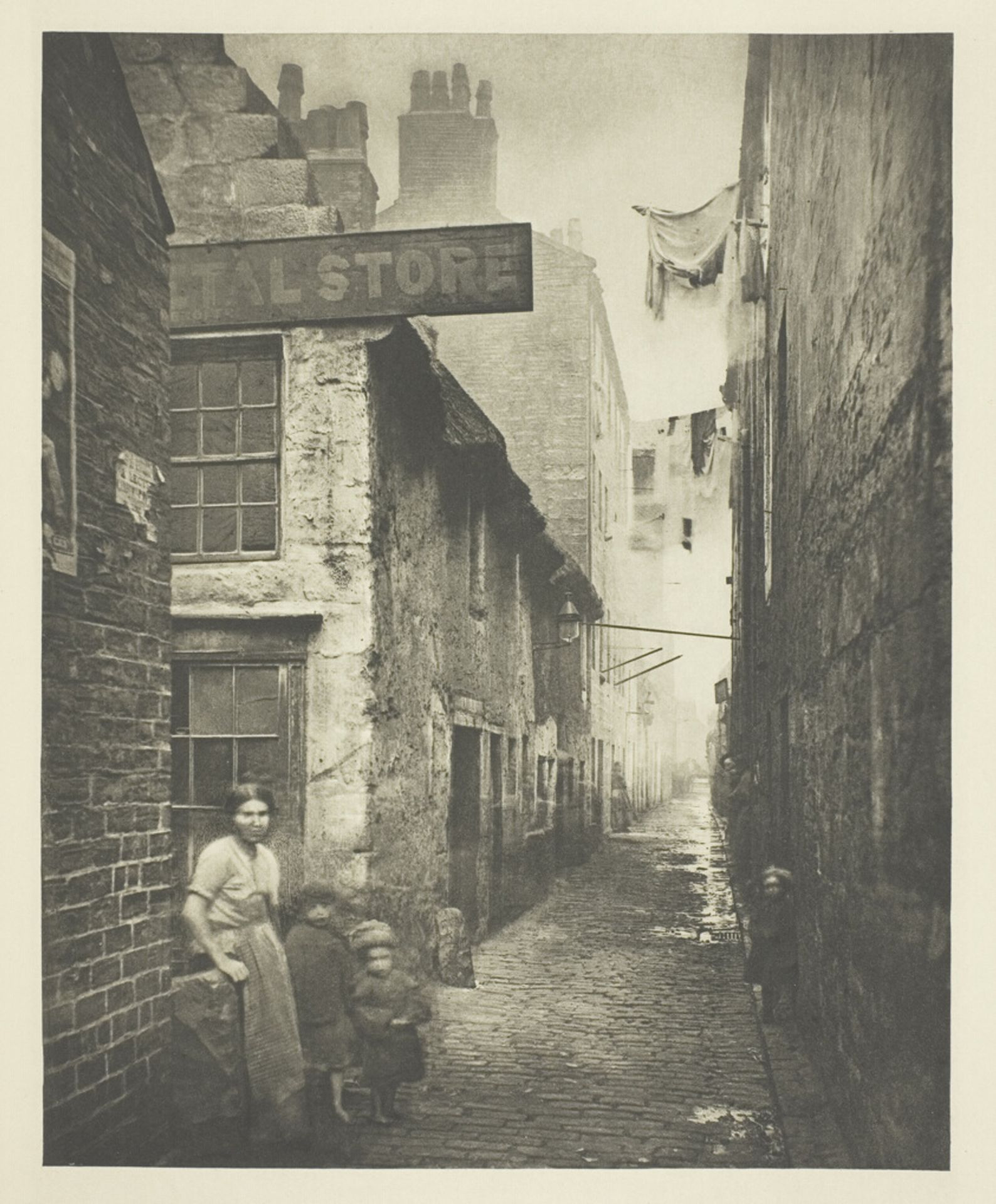 Old Vennel off High Street by Thomas Annan