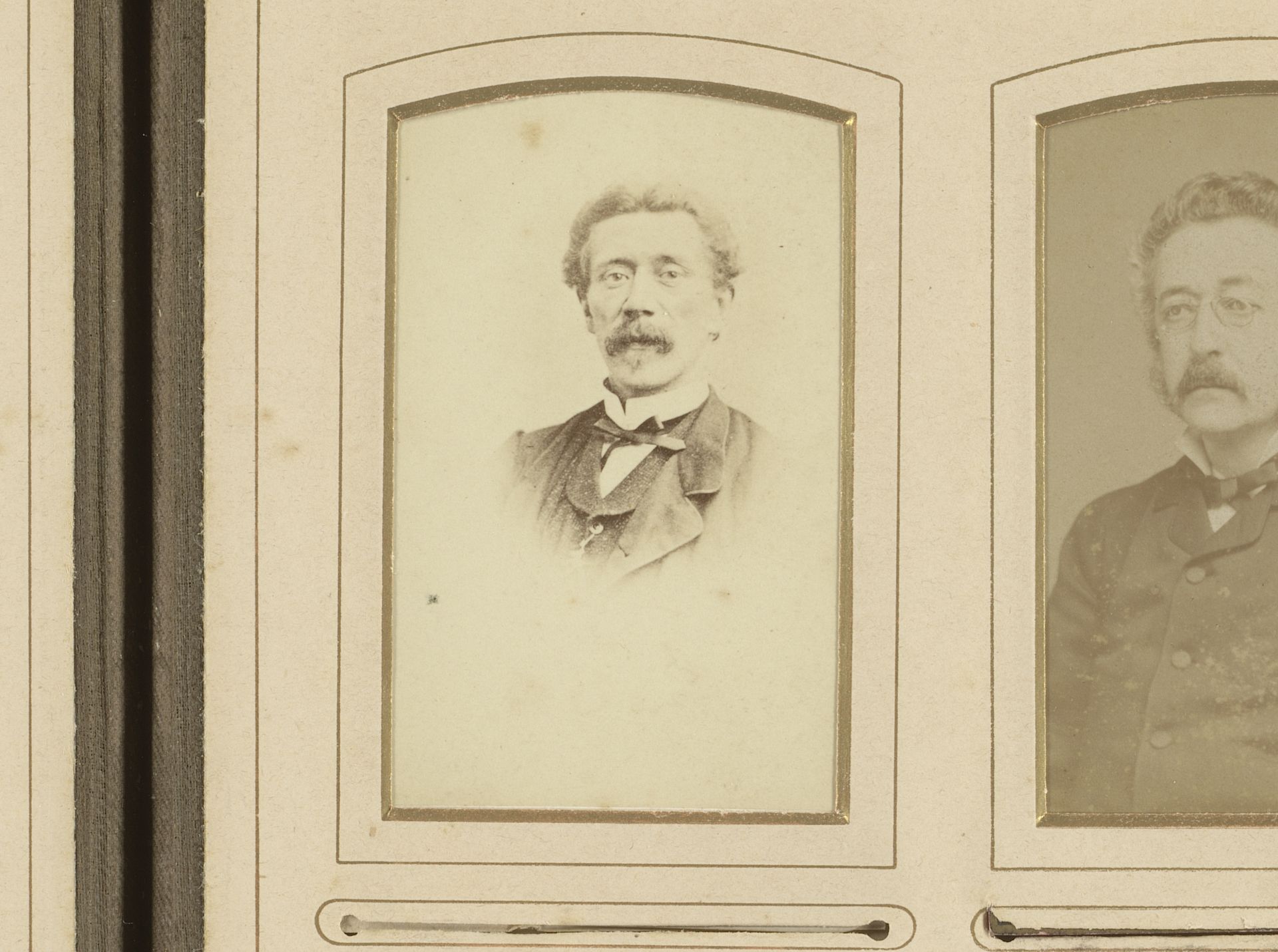 Portret van een onbekende man by Albert Greiner