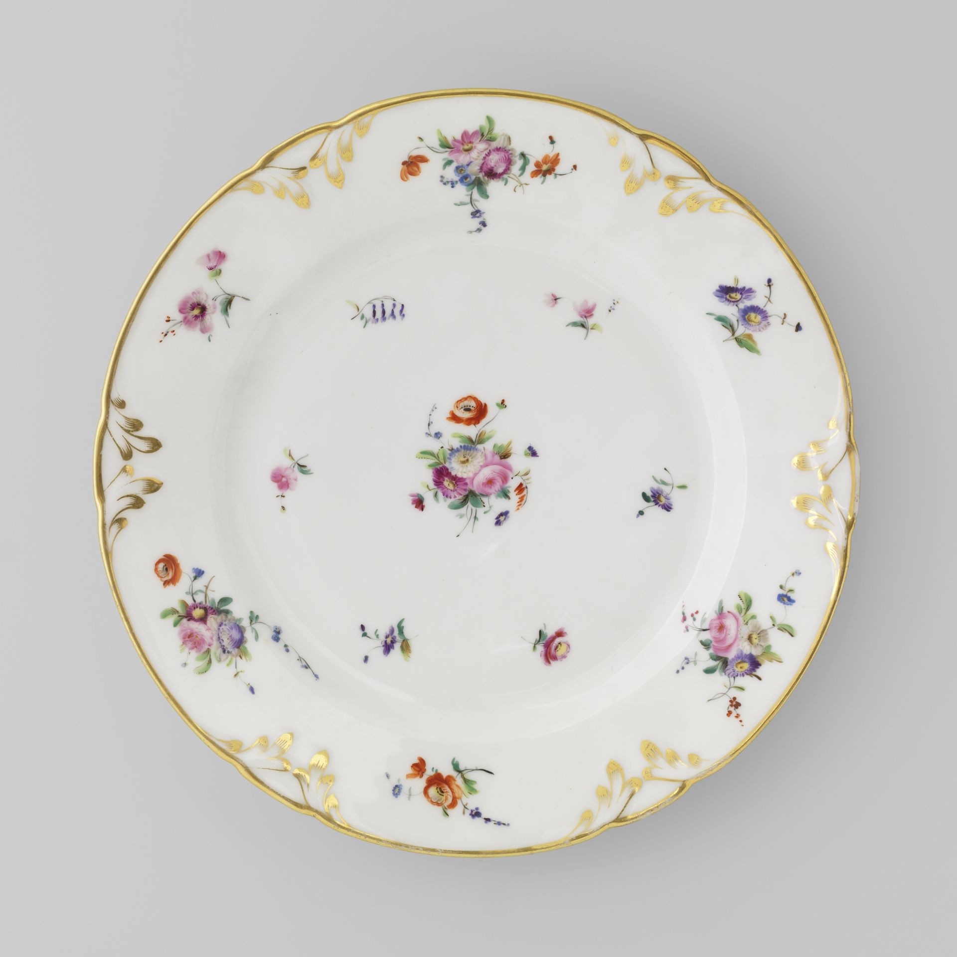 Plate with bouquets and flower sprays by Fabriek Dominique Denuelle