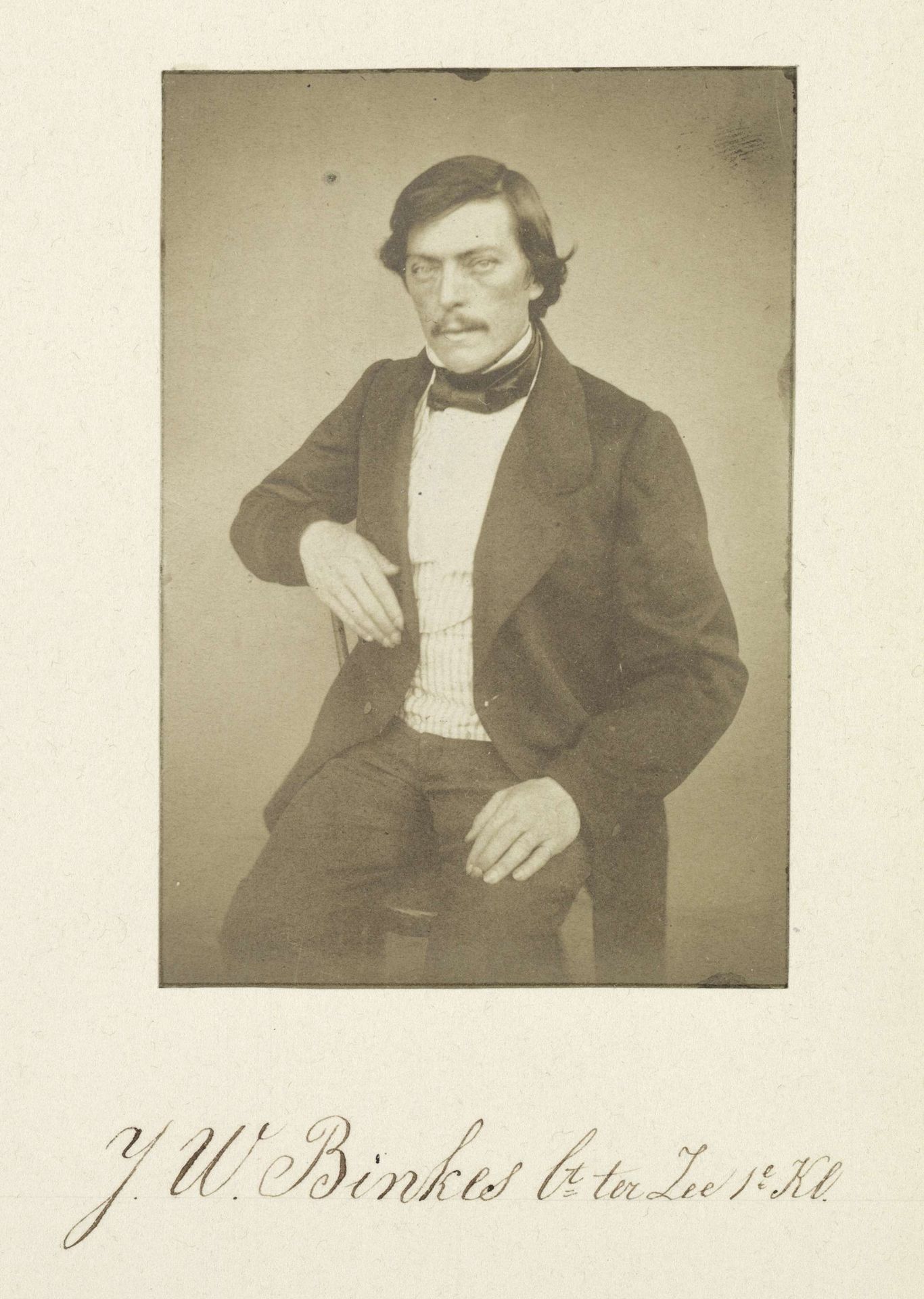 Portret van Johan Willem Binkes, wetenschappelijk zeeofficier (1828-1891) by Pieter Jan Kaiser
