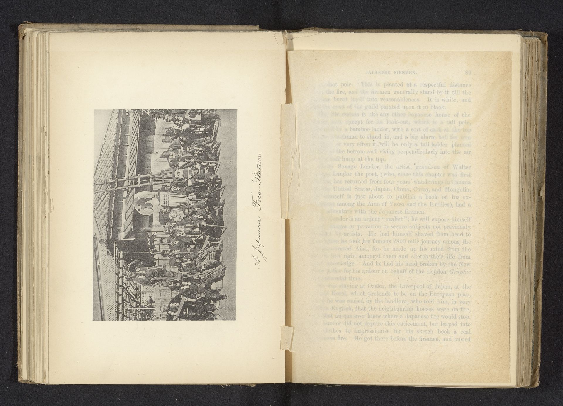 Brandweerkazerne met brandweermannen ervoor in Japan by Douglas Sladen