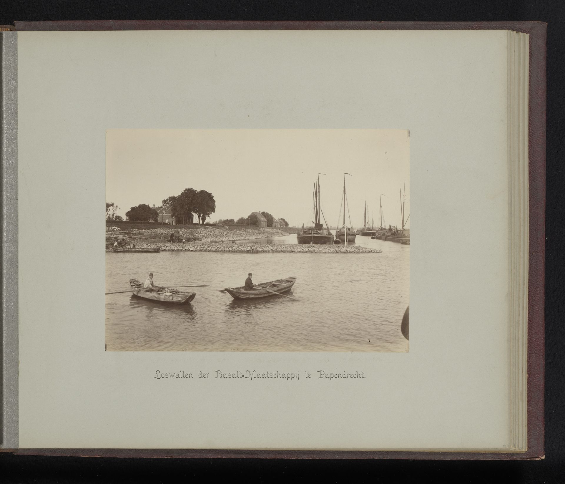 Plaats om te lossen aan de rivier van de Basalt-Maatschappij in Papendrecht by Carl Emil Mögle