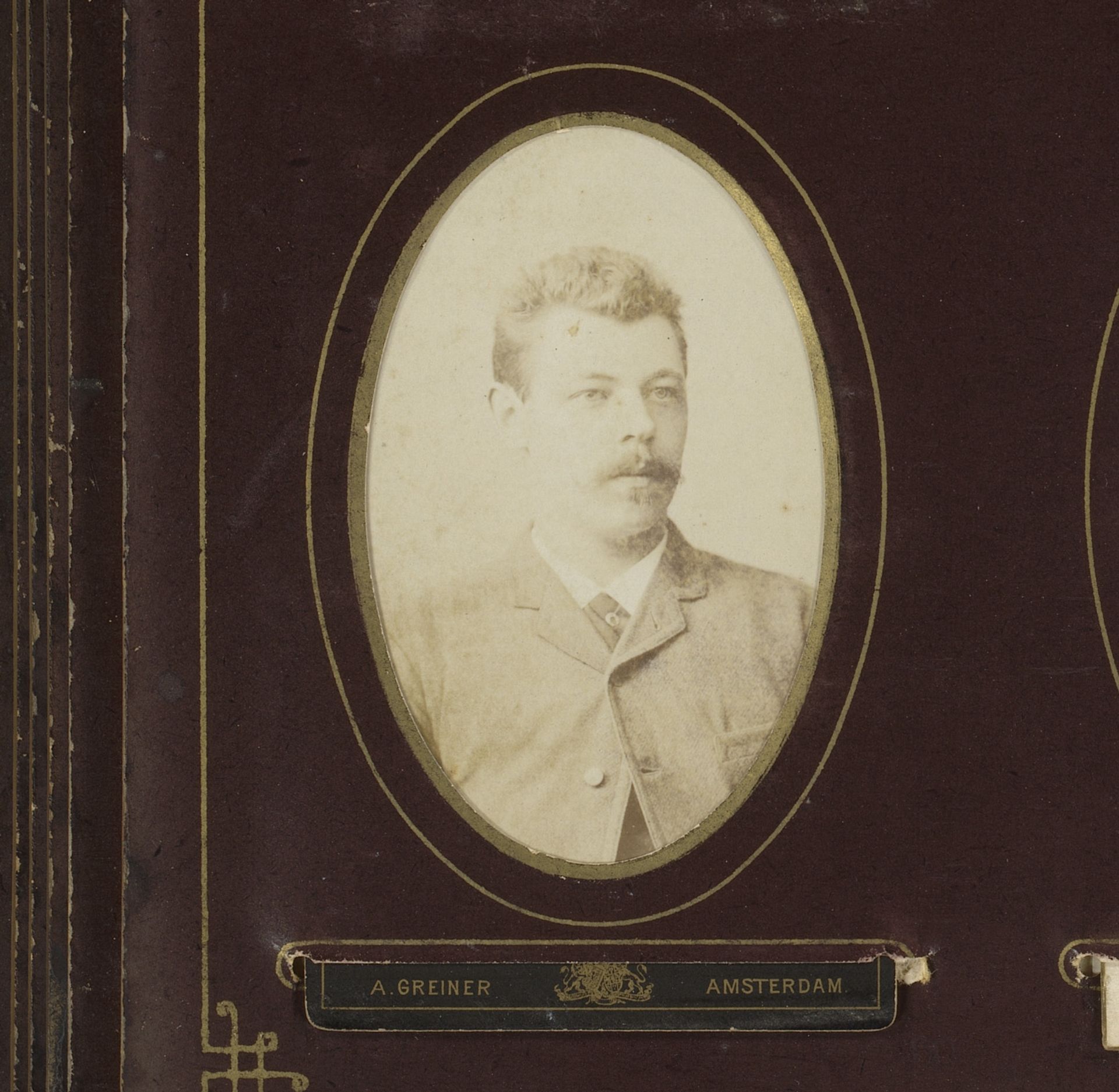 Portret van een man met snor by Albert Greiner