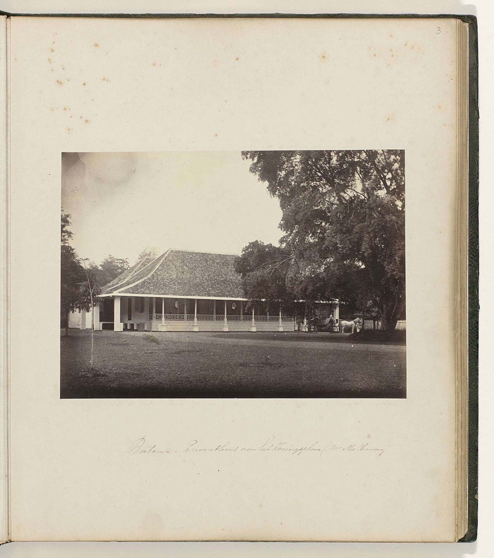 Batavia - privaathuis aan het Koningsplein (mr Melbourne) by Woodbury & Page