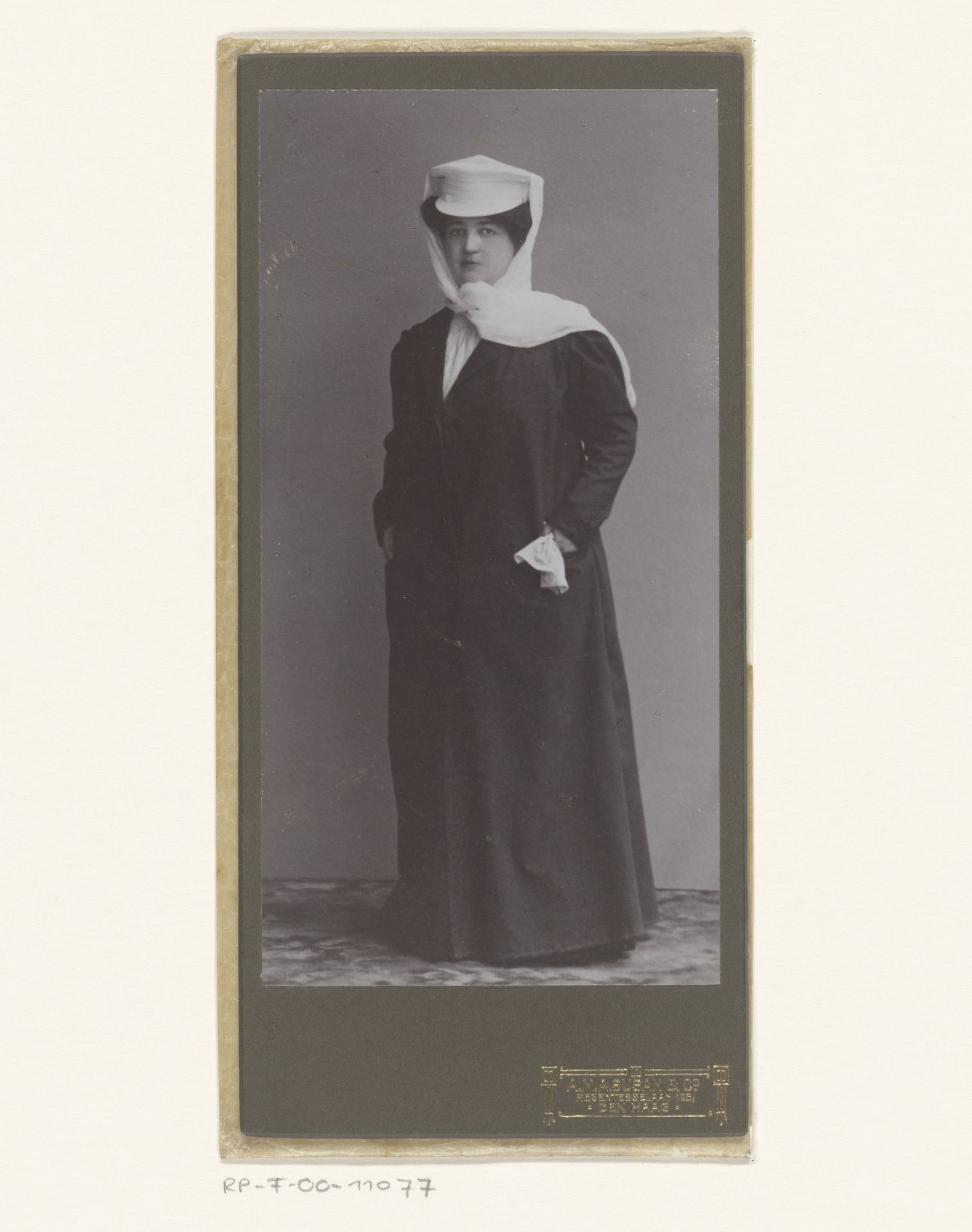 Portret van Jeanne Henriette Reine Reyneke van Stuwe by Arie M.A. Susan & Co