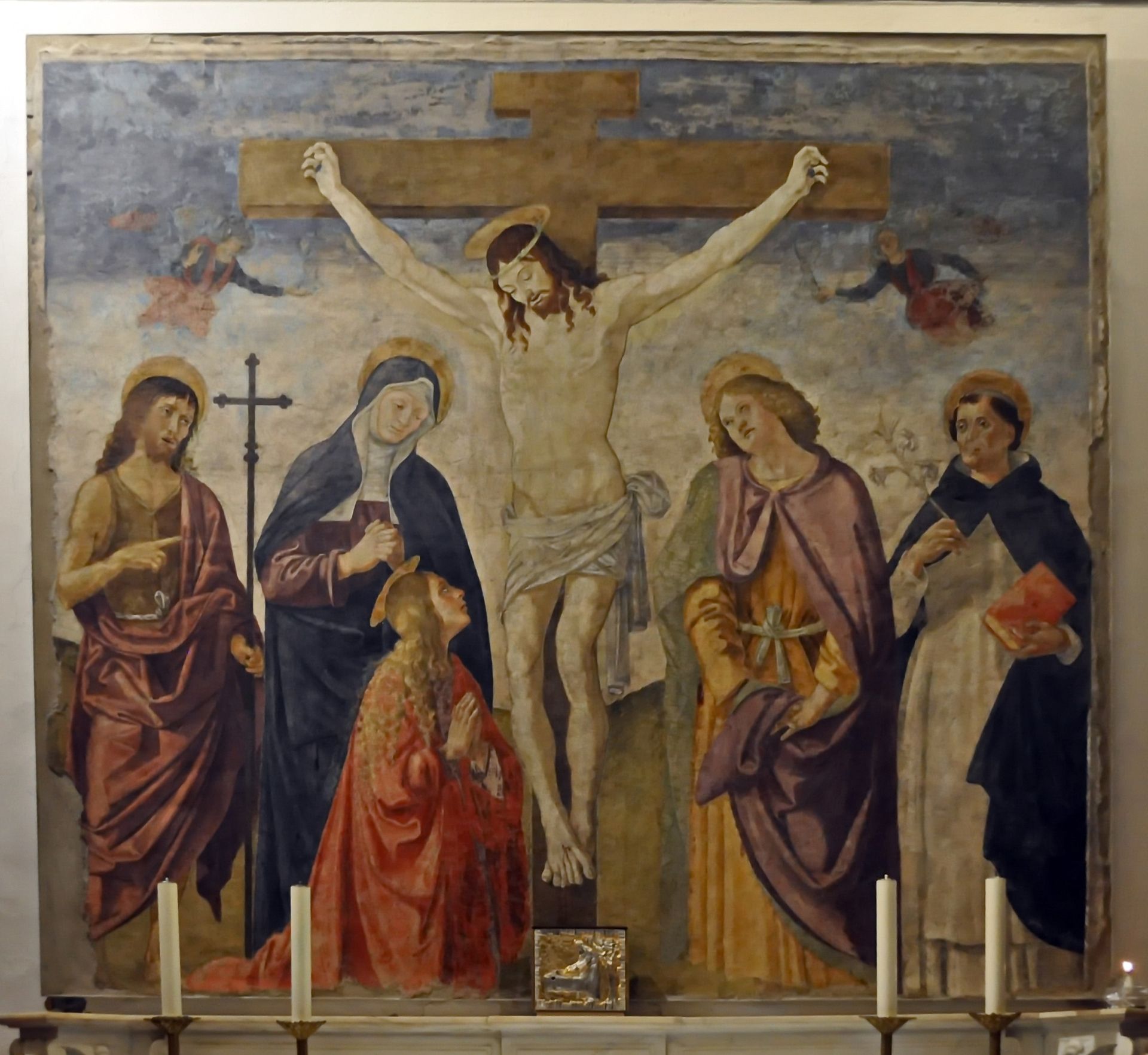 Crucifixion by Antoniazzo Romano