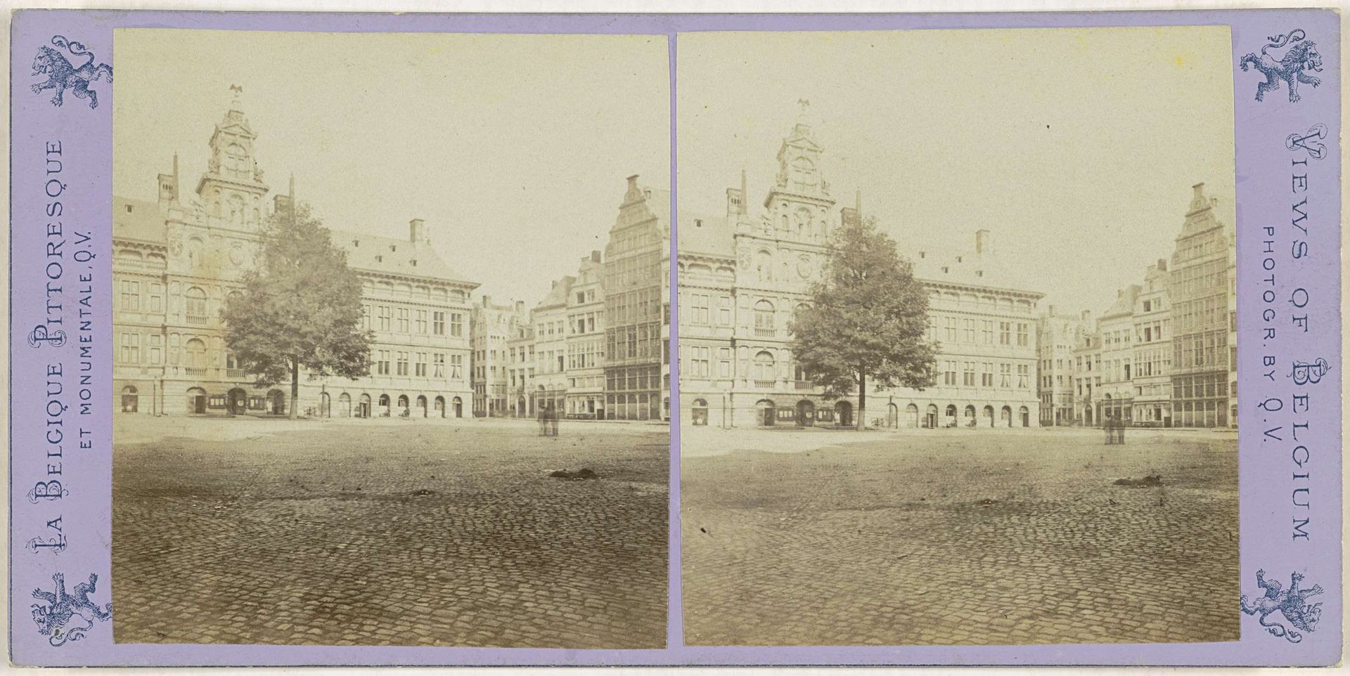 Gezicht op het stadhuis en de Grote Markt in Antwerpen by Jules Hippolyte Quéval