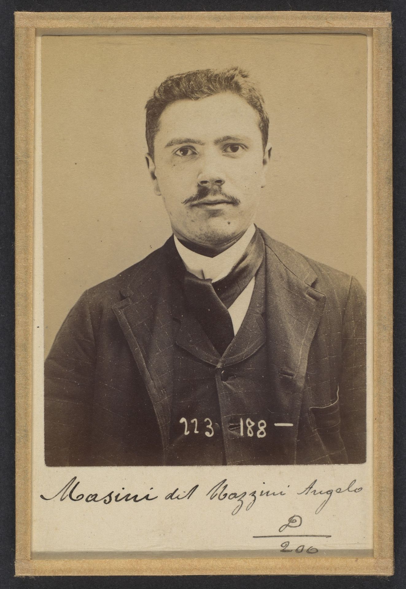 Masini (dit Mazzini). Angelo, Henri. 25 ans, né le 4/9/69 à Milan (Italie). Ébéniste. Anarchiste. 1/9/94. by Alphonse Bertillon