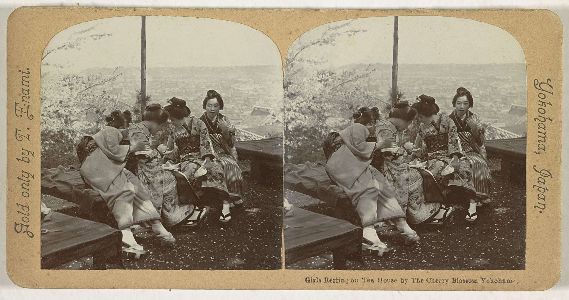 Vier meisjes op een bank aan zee, Japan by T. Enami