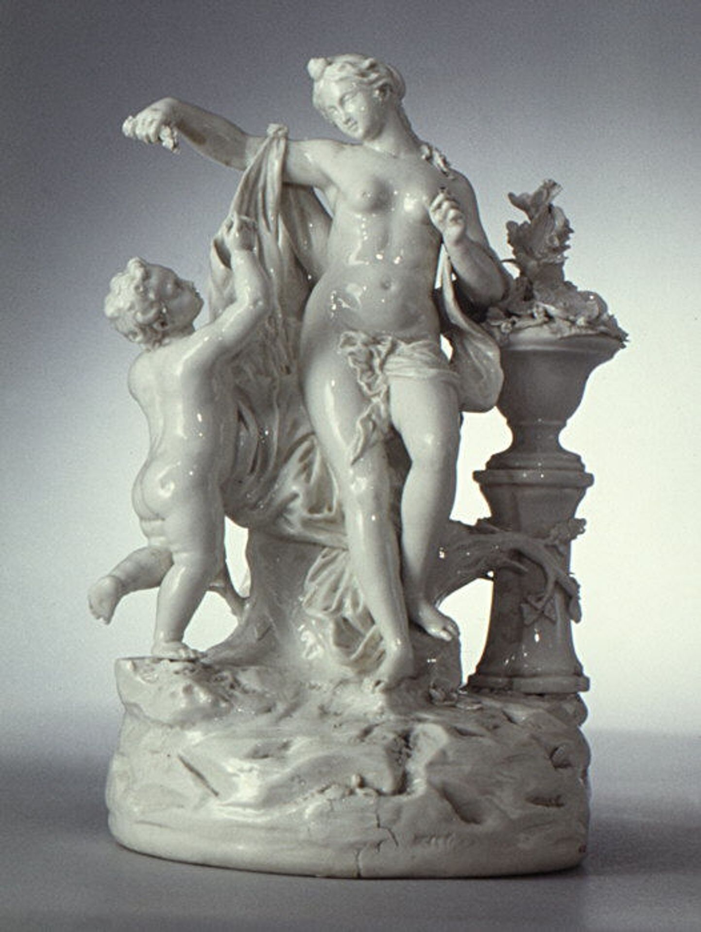 Flora with children by Este