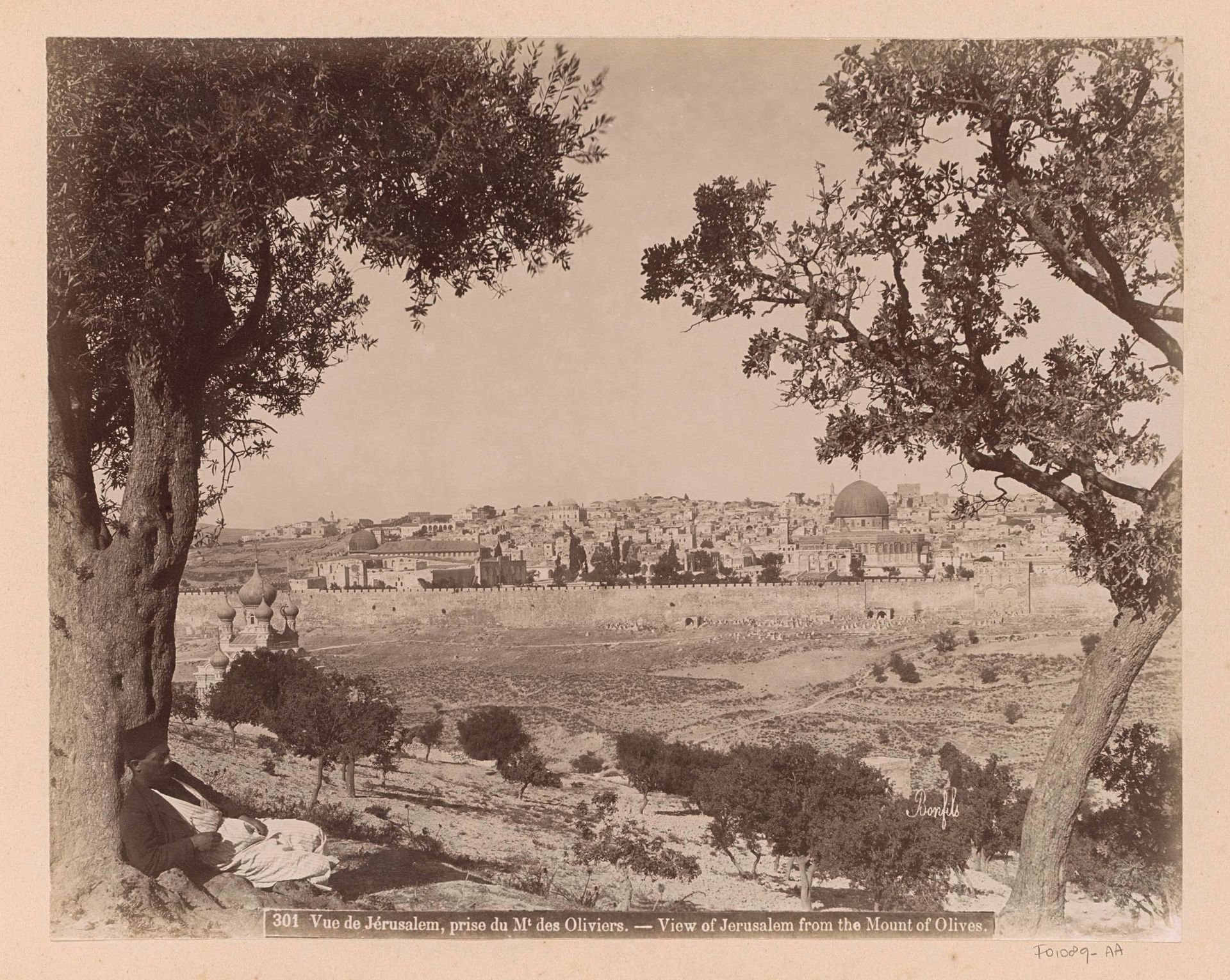 Gezicht op Jeruzalem vanaf de Olijfberg by Maison Bonfils