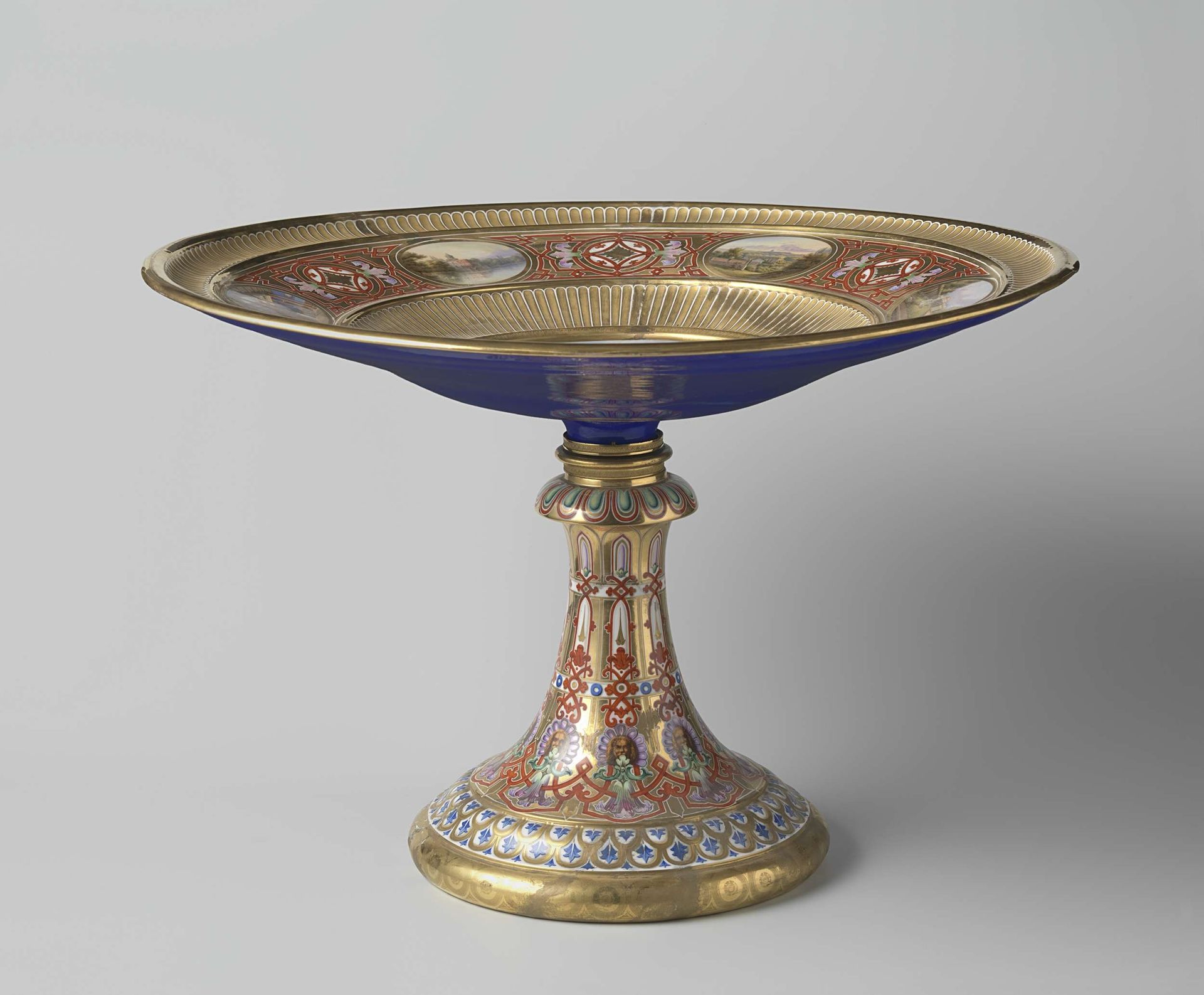 Tazza with landscapes by Königliche Porzellan Manufaktur